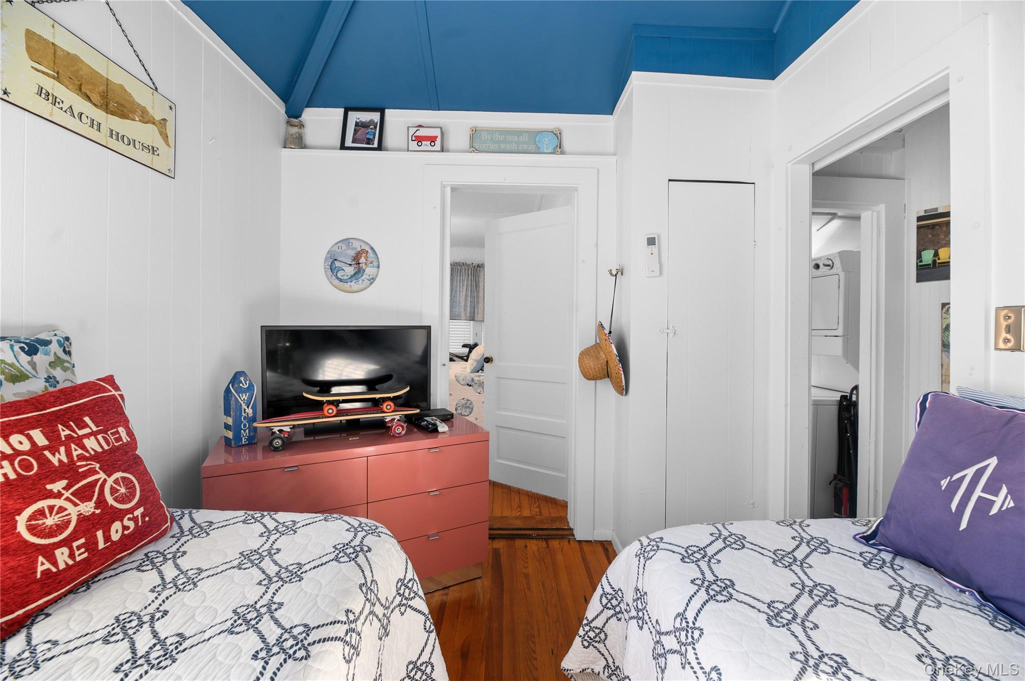 330 Dehnhoff Walk