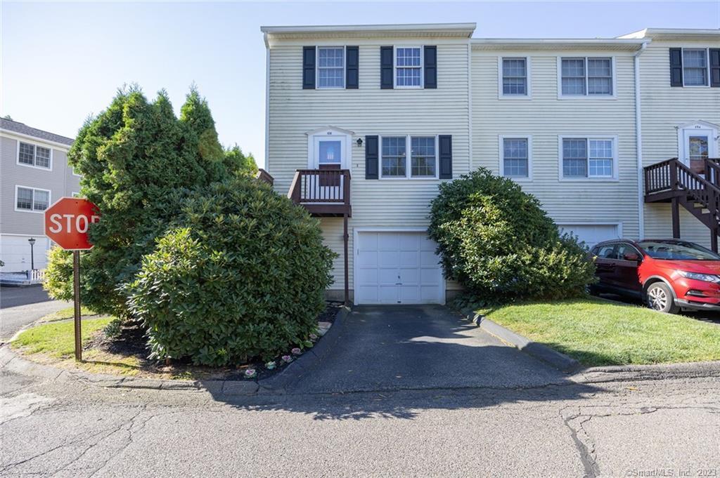 108 Summit Common 108