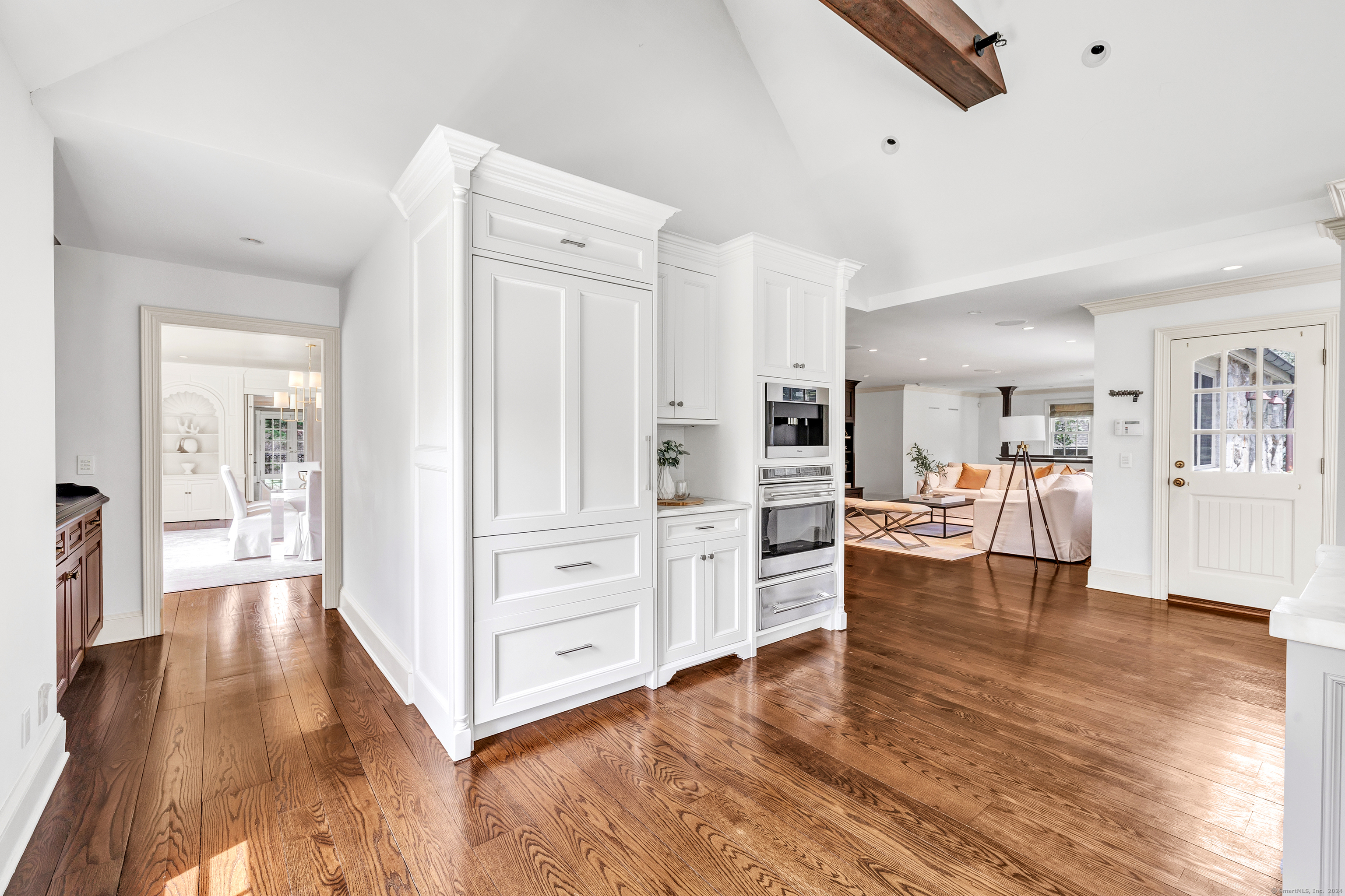 9 Brookside Drive