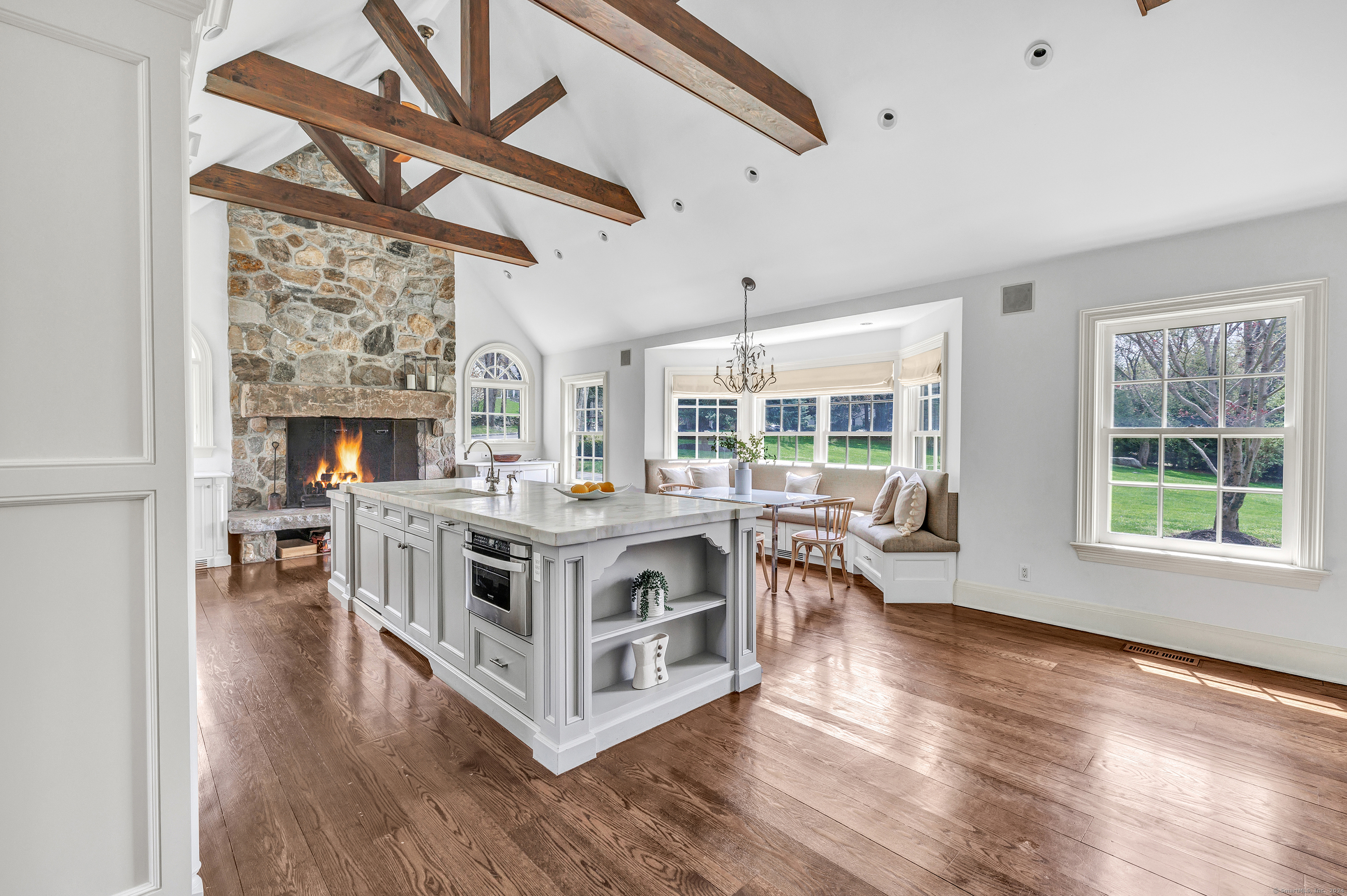 9 Brookside Drive