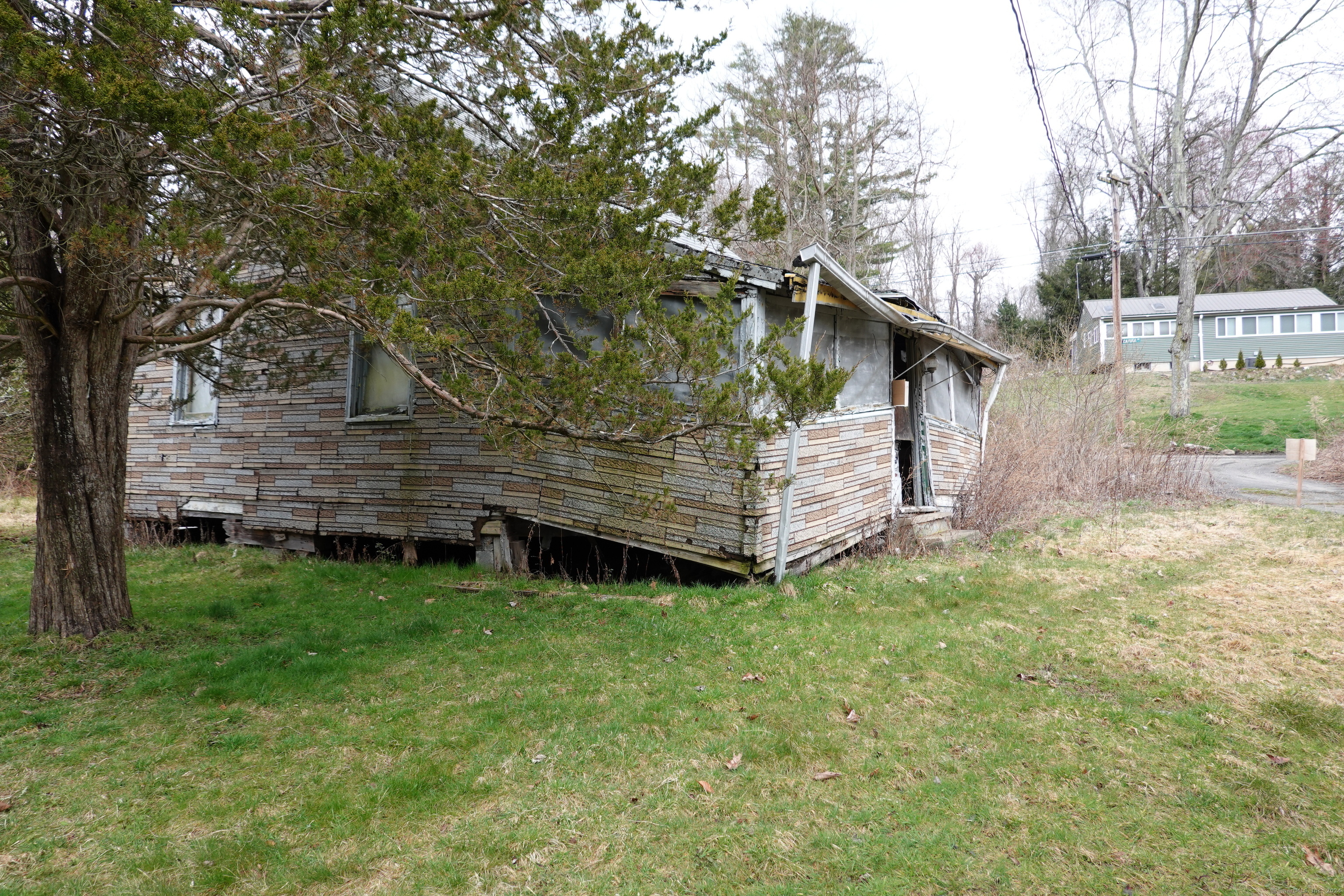135 Cayuga Road