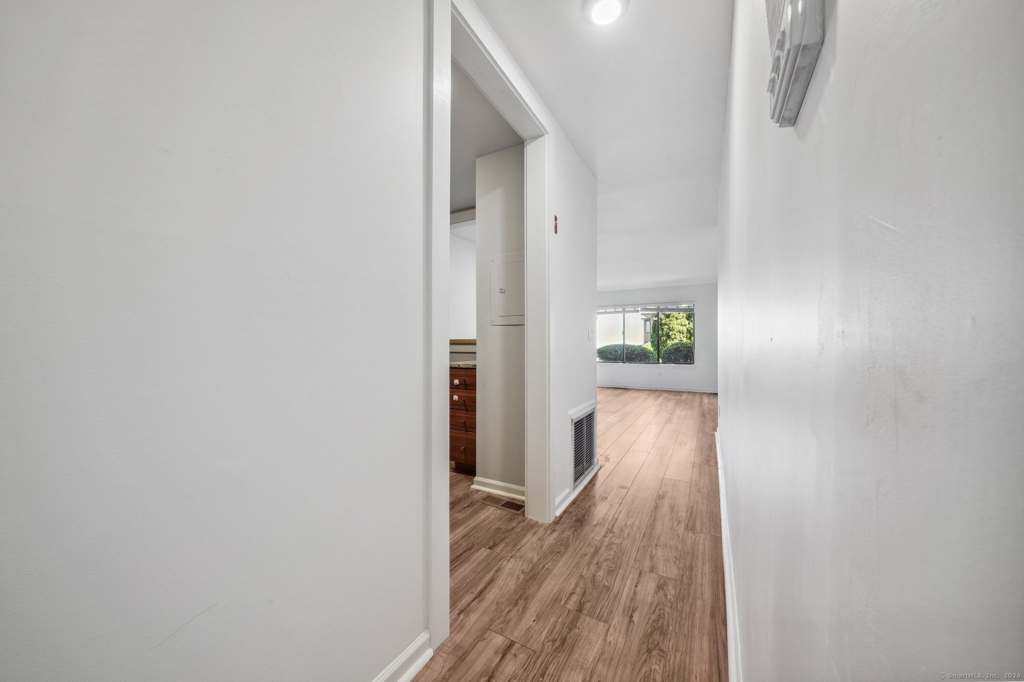 350 Grovers Avenue 1I