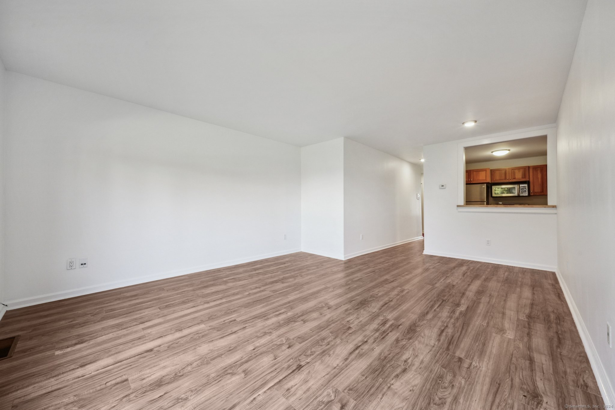 350 Grovers Avenue 1I