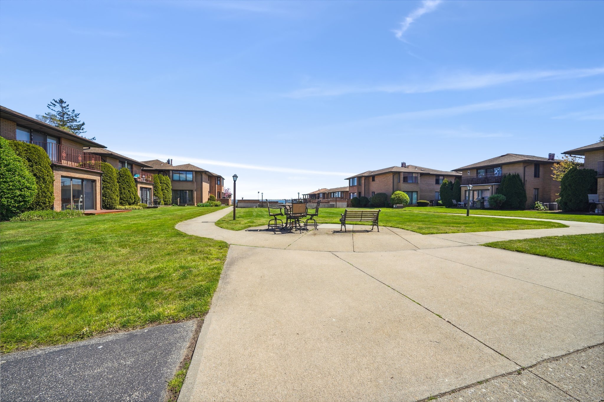 350 Grovers Avenue 1I