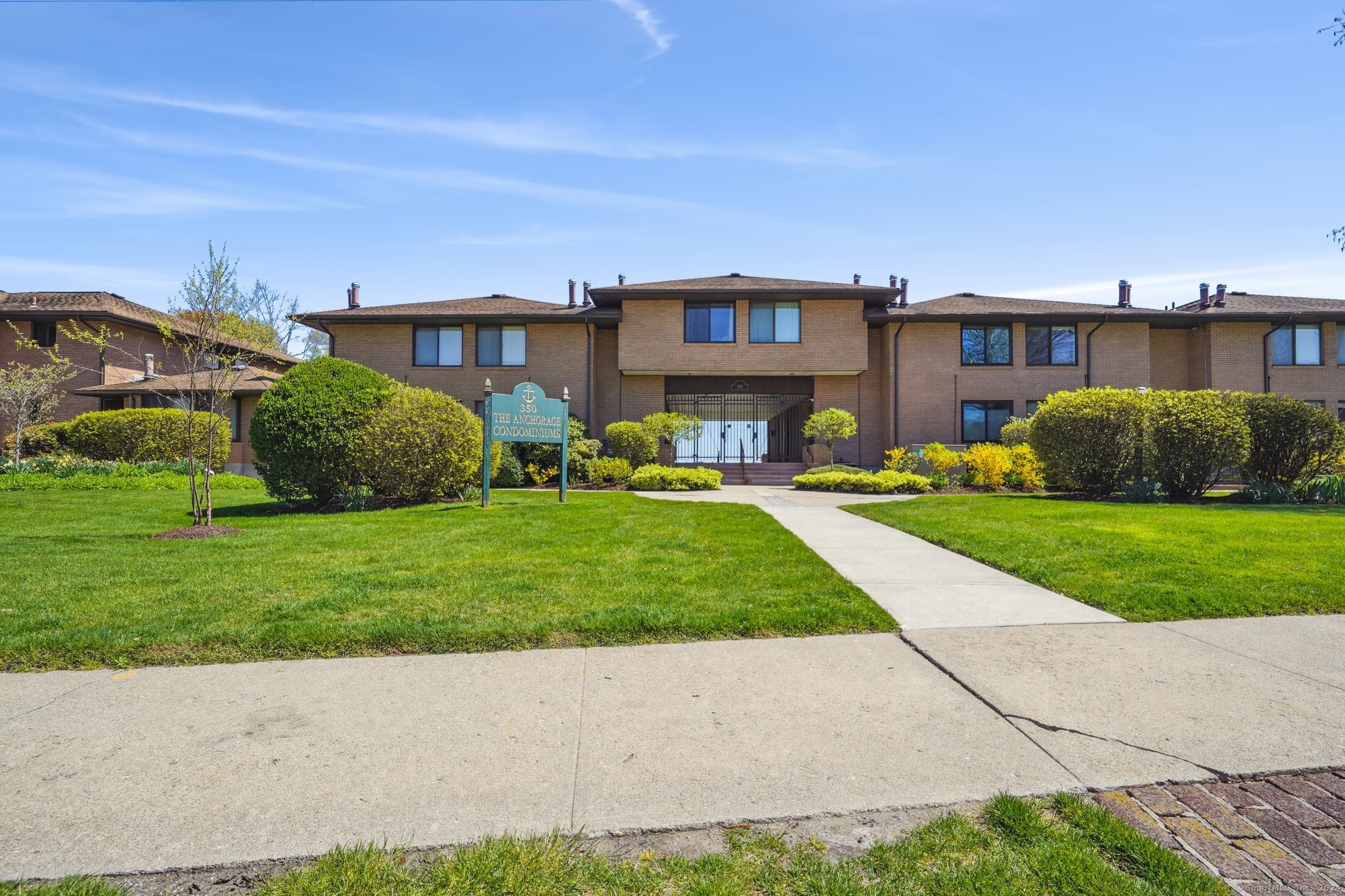 350 Grovers Avenue 1I