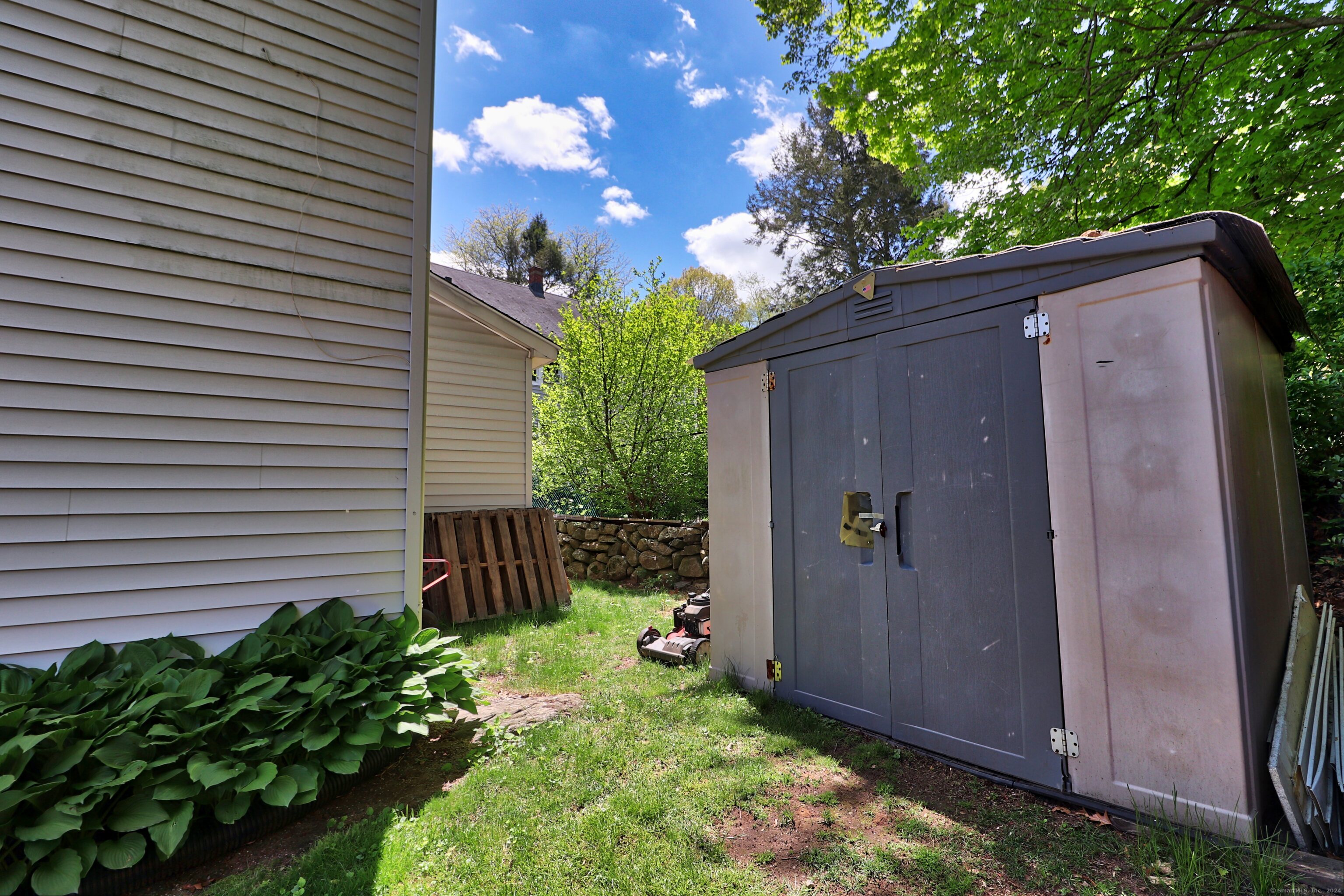 171 Moreland Avenue
