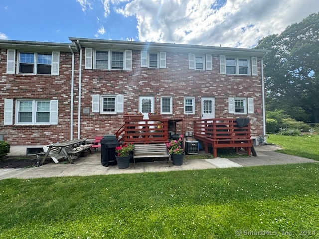69 Robert Treat Drive 17