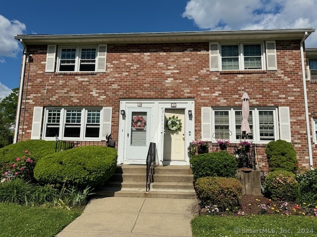 69 Robert Treat Drive 17