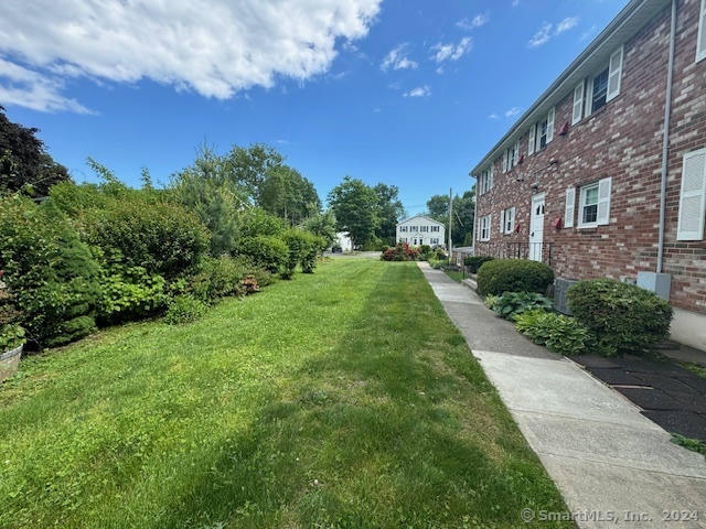 69 Robert Treat Drive 17