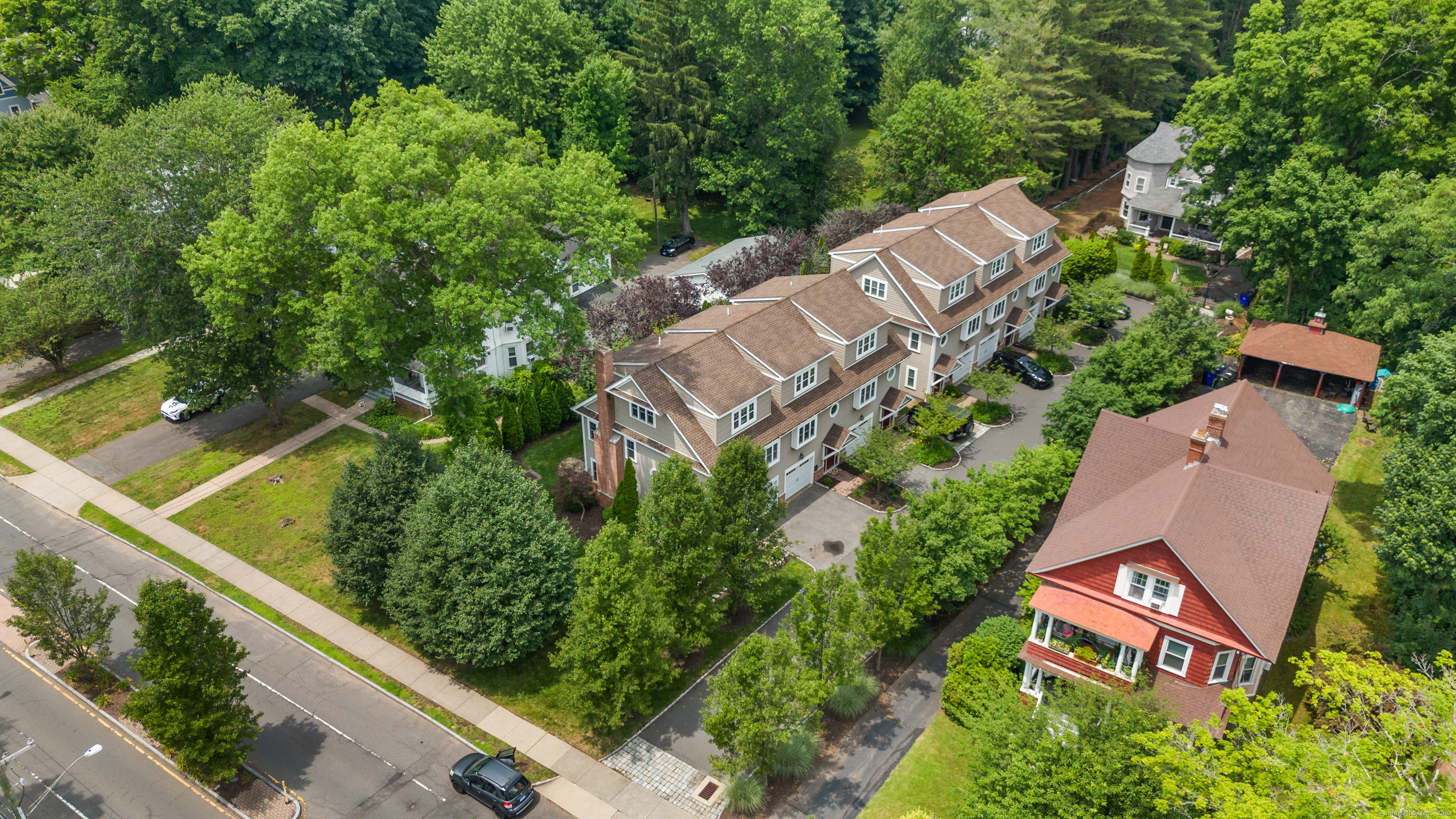 1092 Farmington Avenue APT E