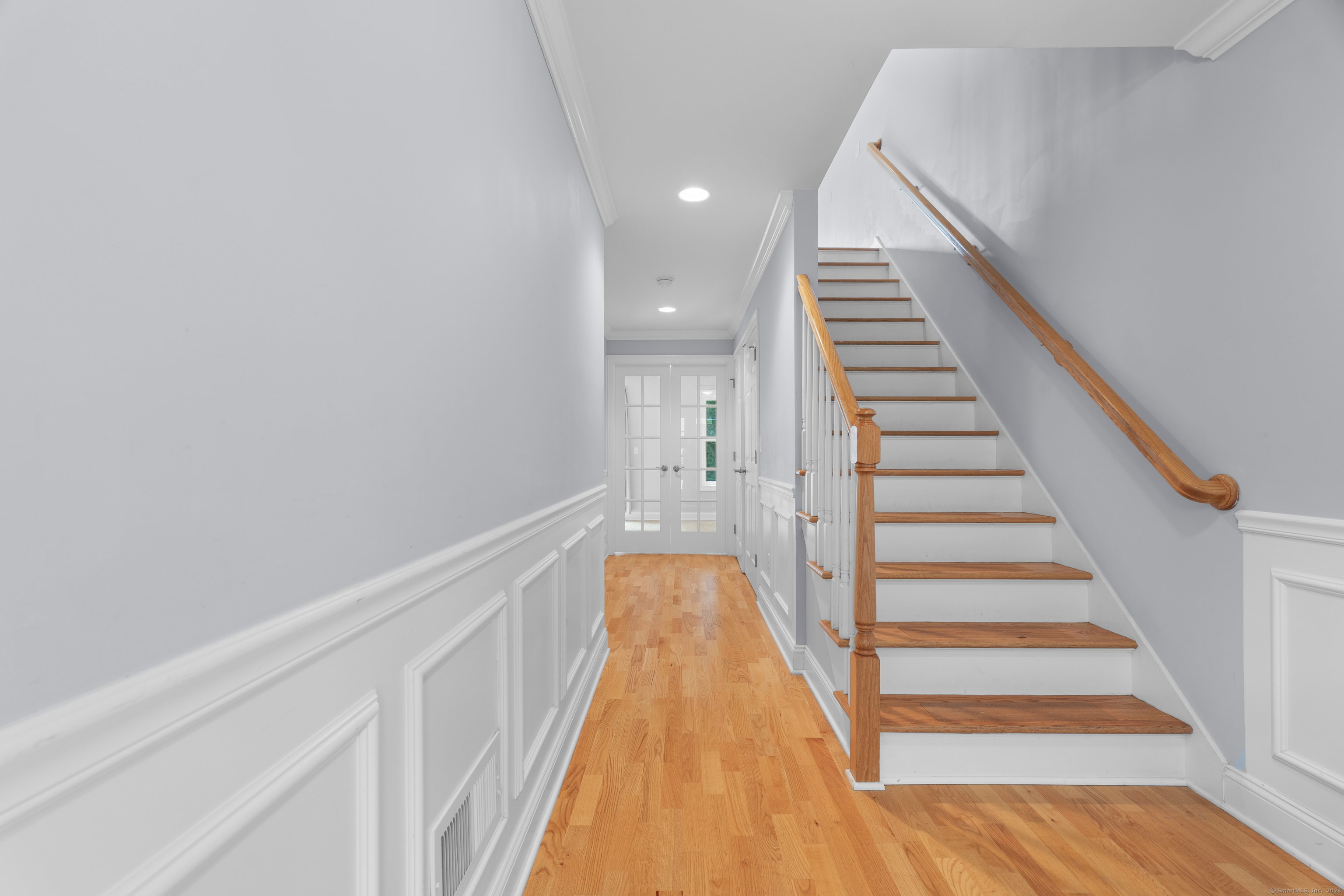 1092 Farmington Avenue APT E