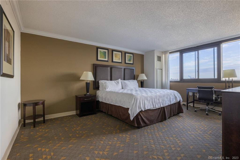1070 Main Street 206