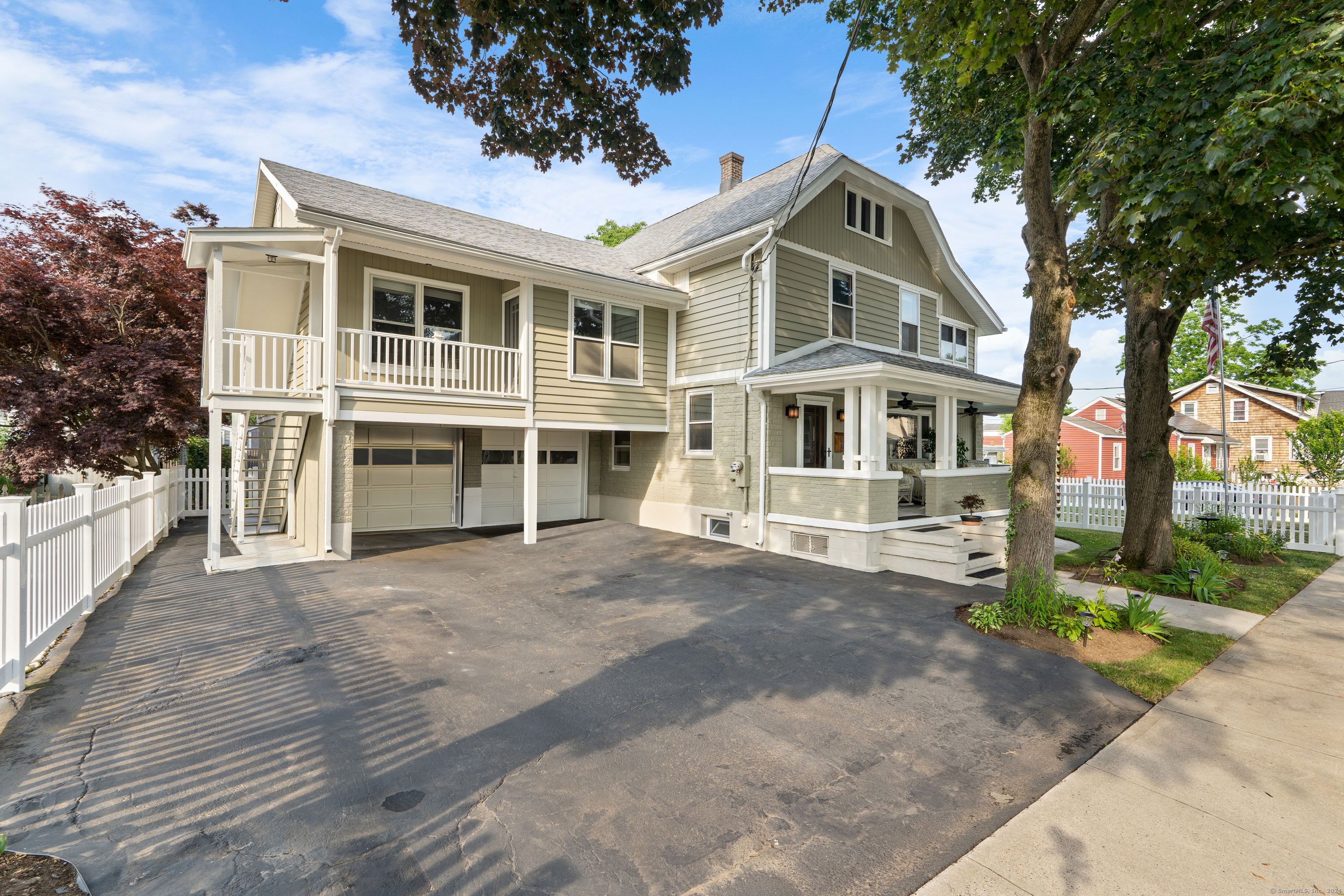 27 Andrews Avenue