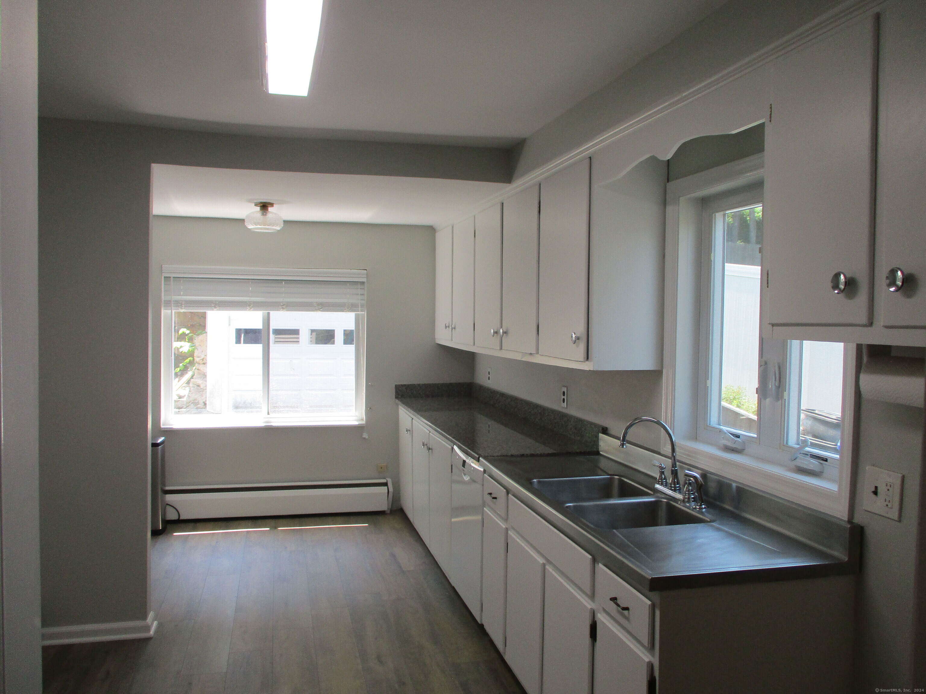 10 Leuvine Street 1