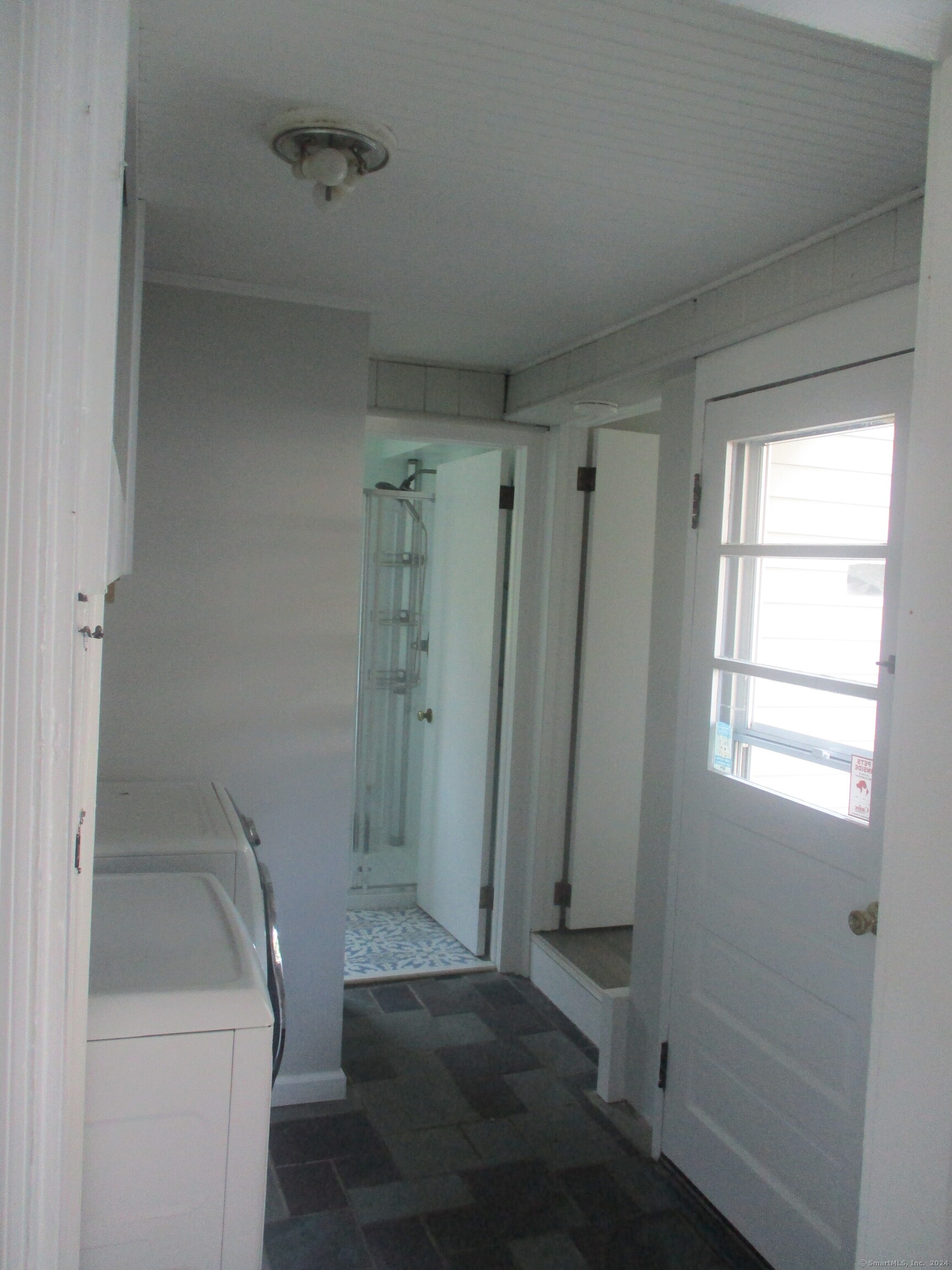 10 Leuvine Street 1