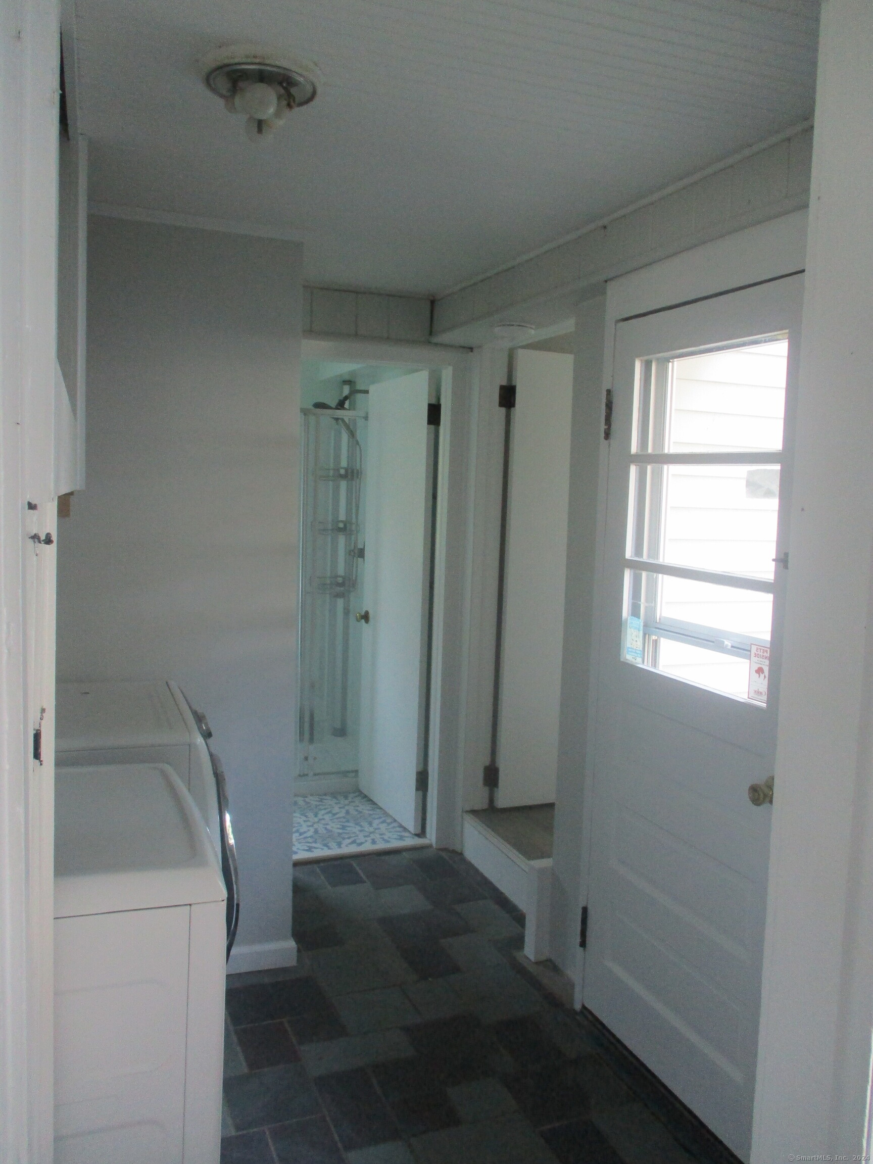 10 Leuvine Street 1