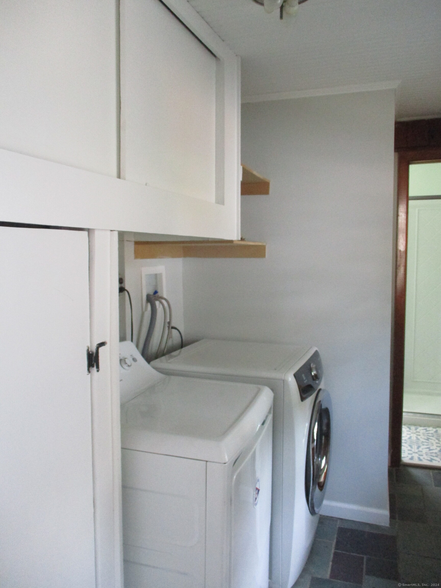 10 Leuvine Street 1