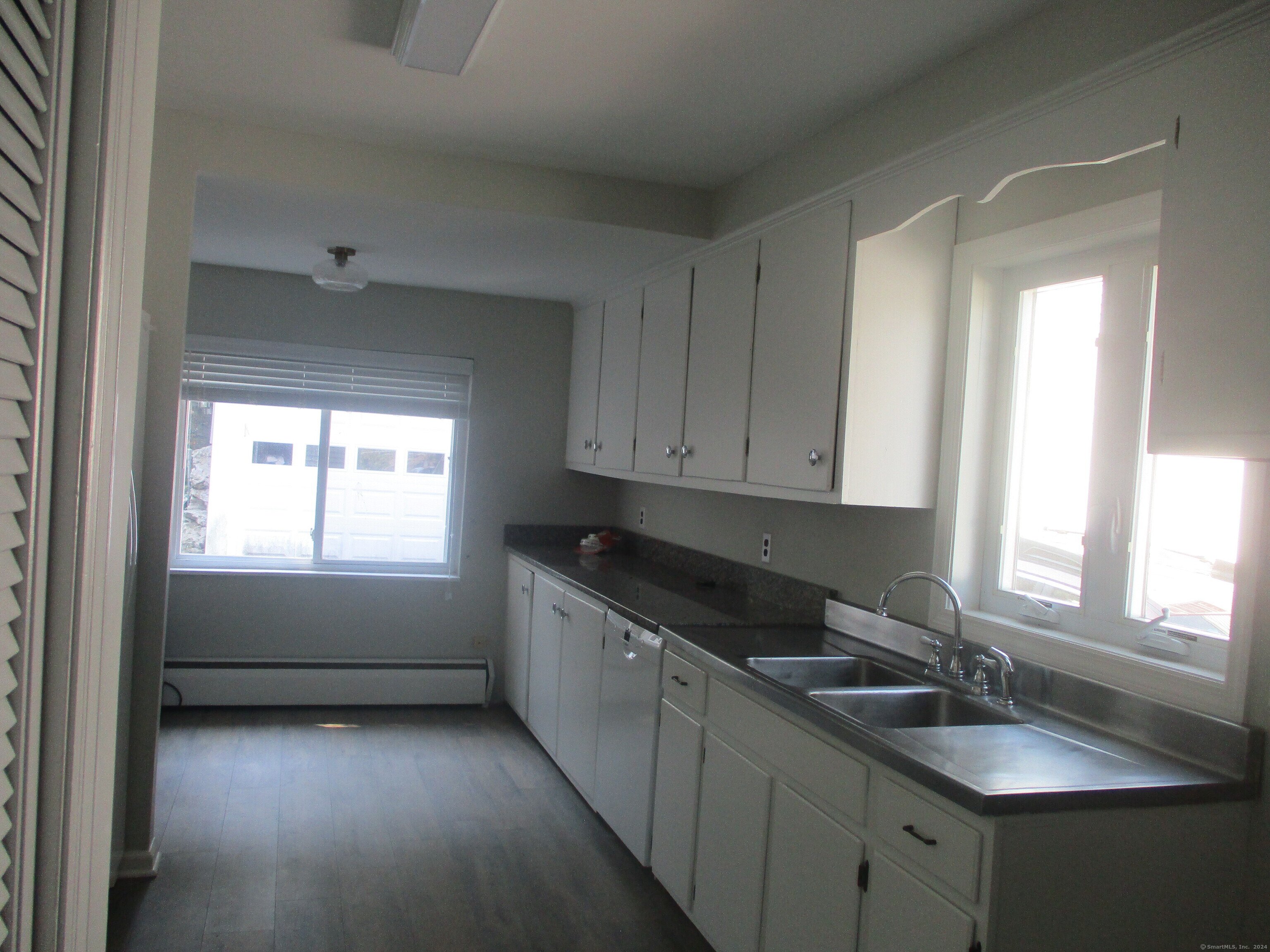 10 Leuvine Street 1