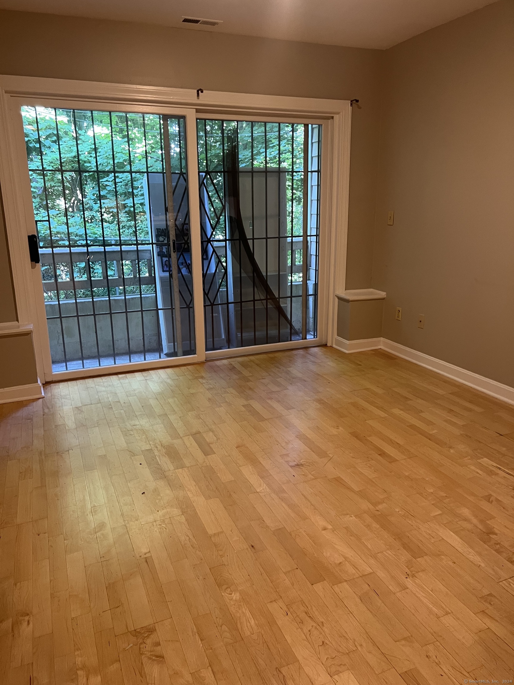 980 Lindley Street 107G