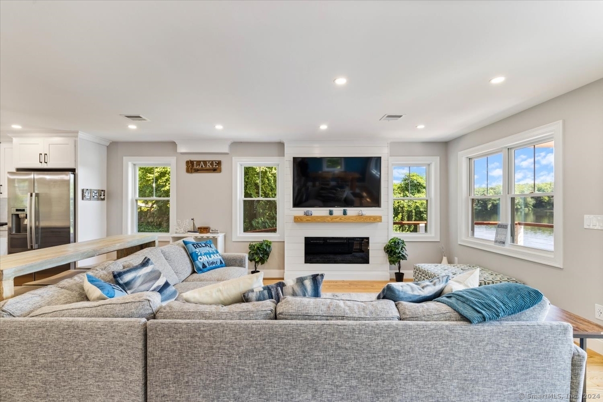 42 Long Pond Road South