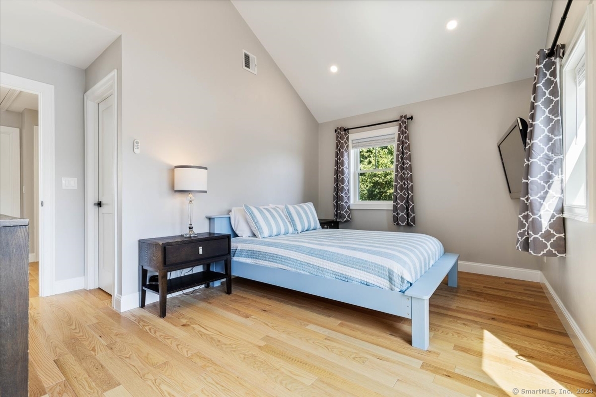 42 Long Pond Road South
