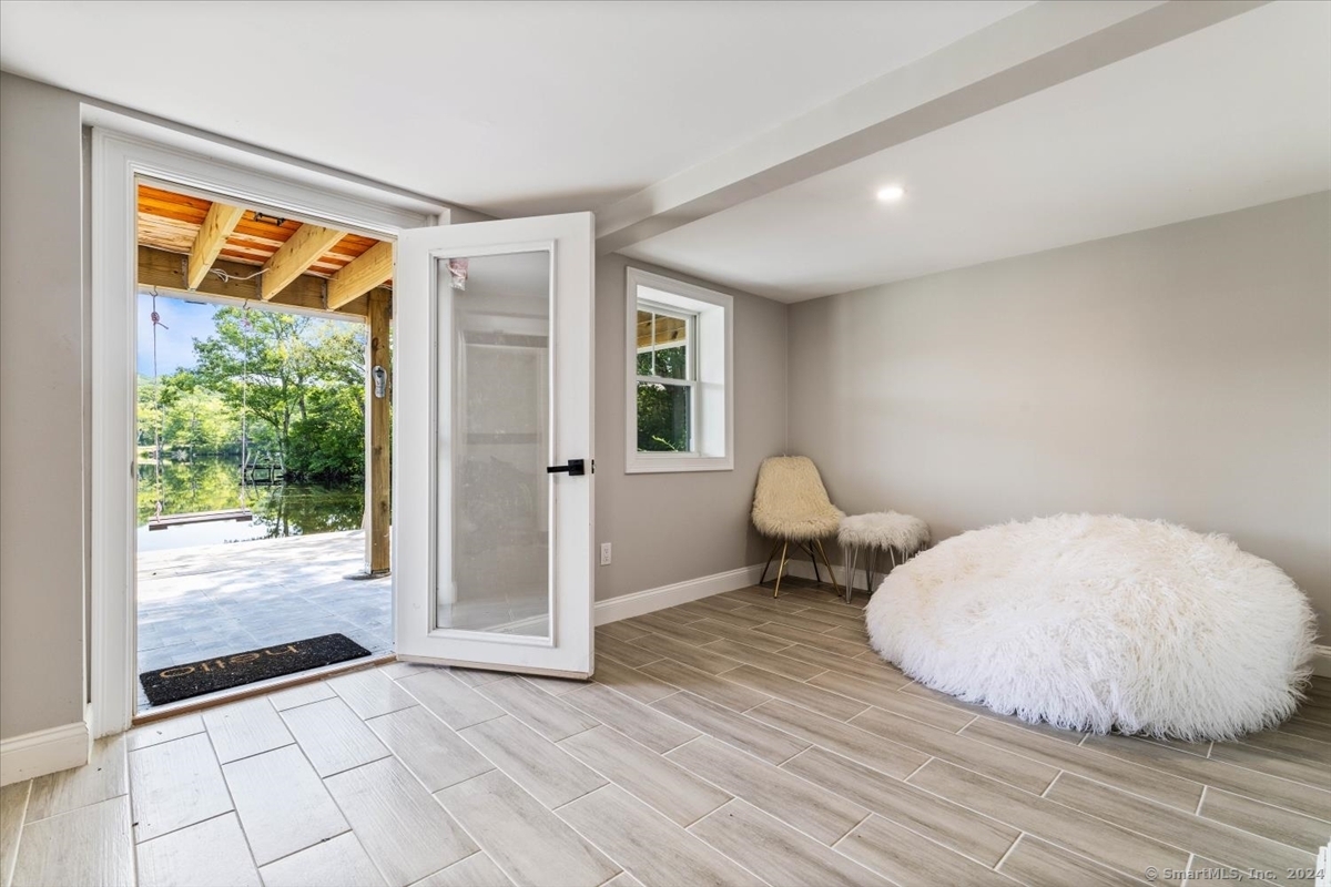 42 Long Pond Road South
