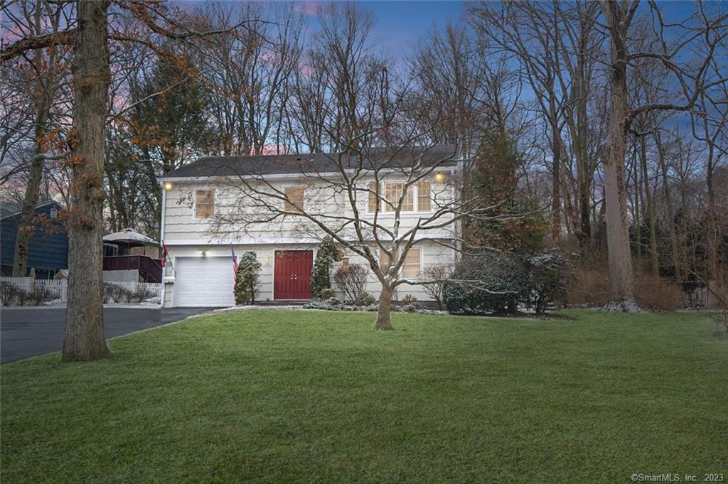 28 Powder Horn Road