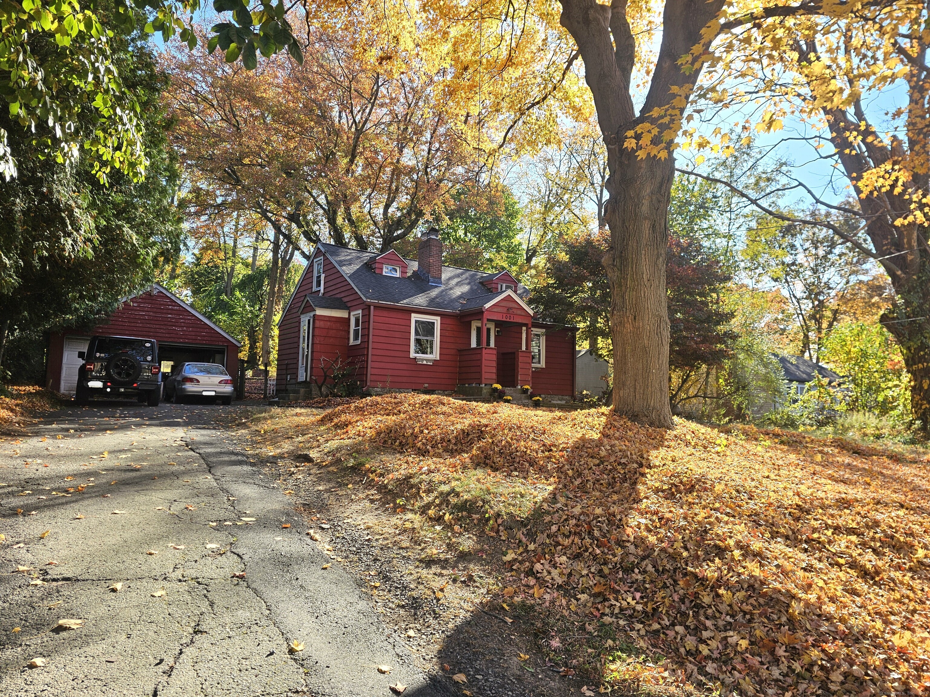 1001 Naugatuck Avenue
