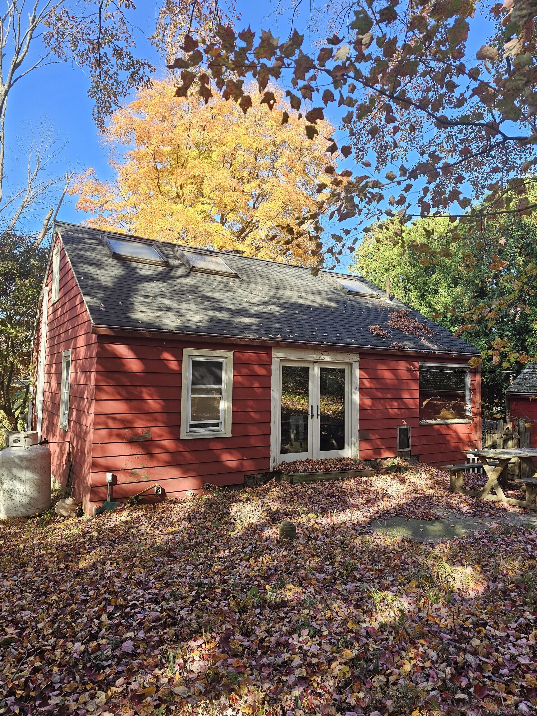 1001 Naugatuck Avenue