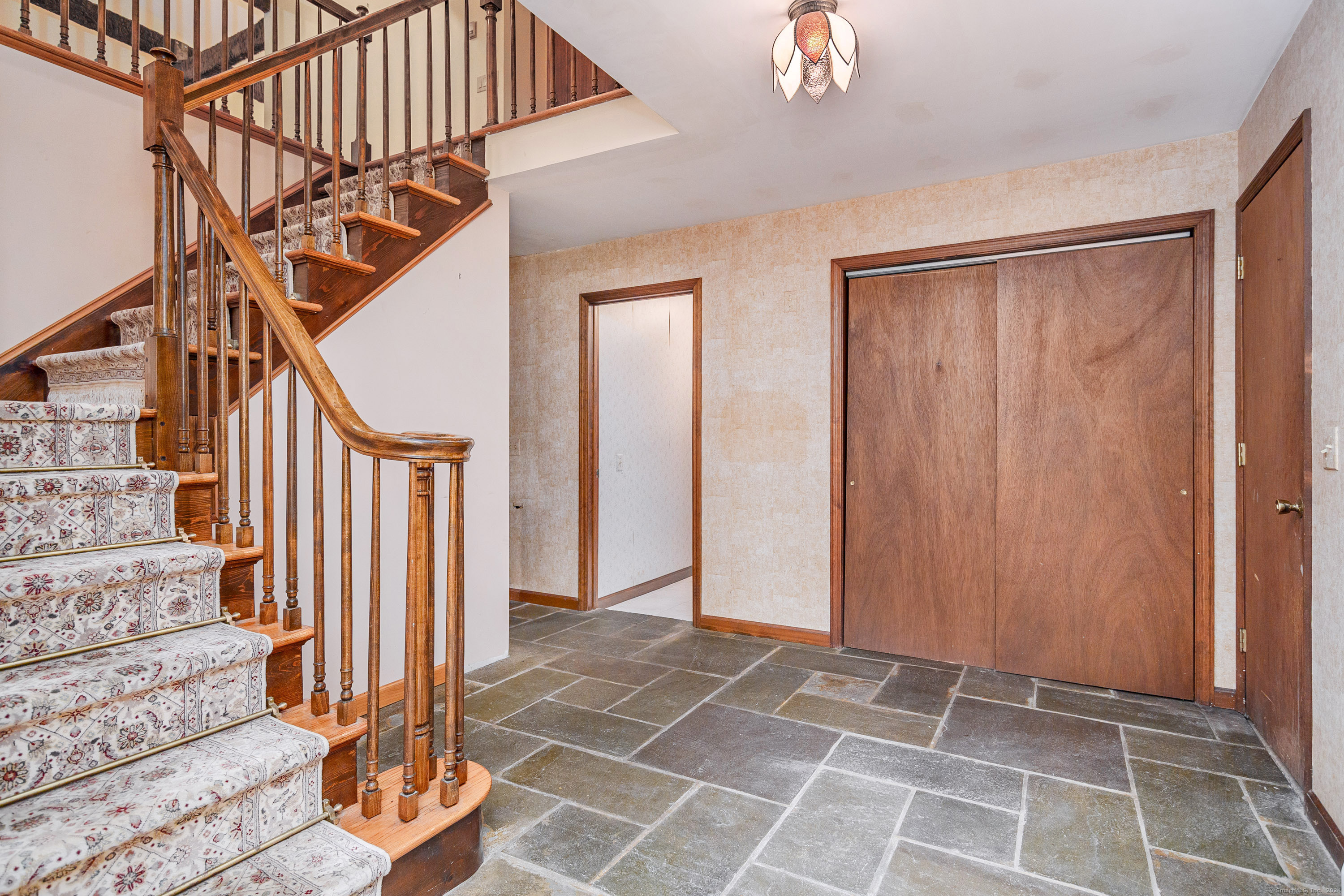 8 Crabapple Lane