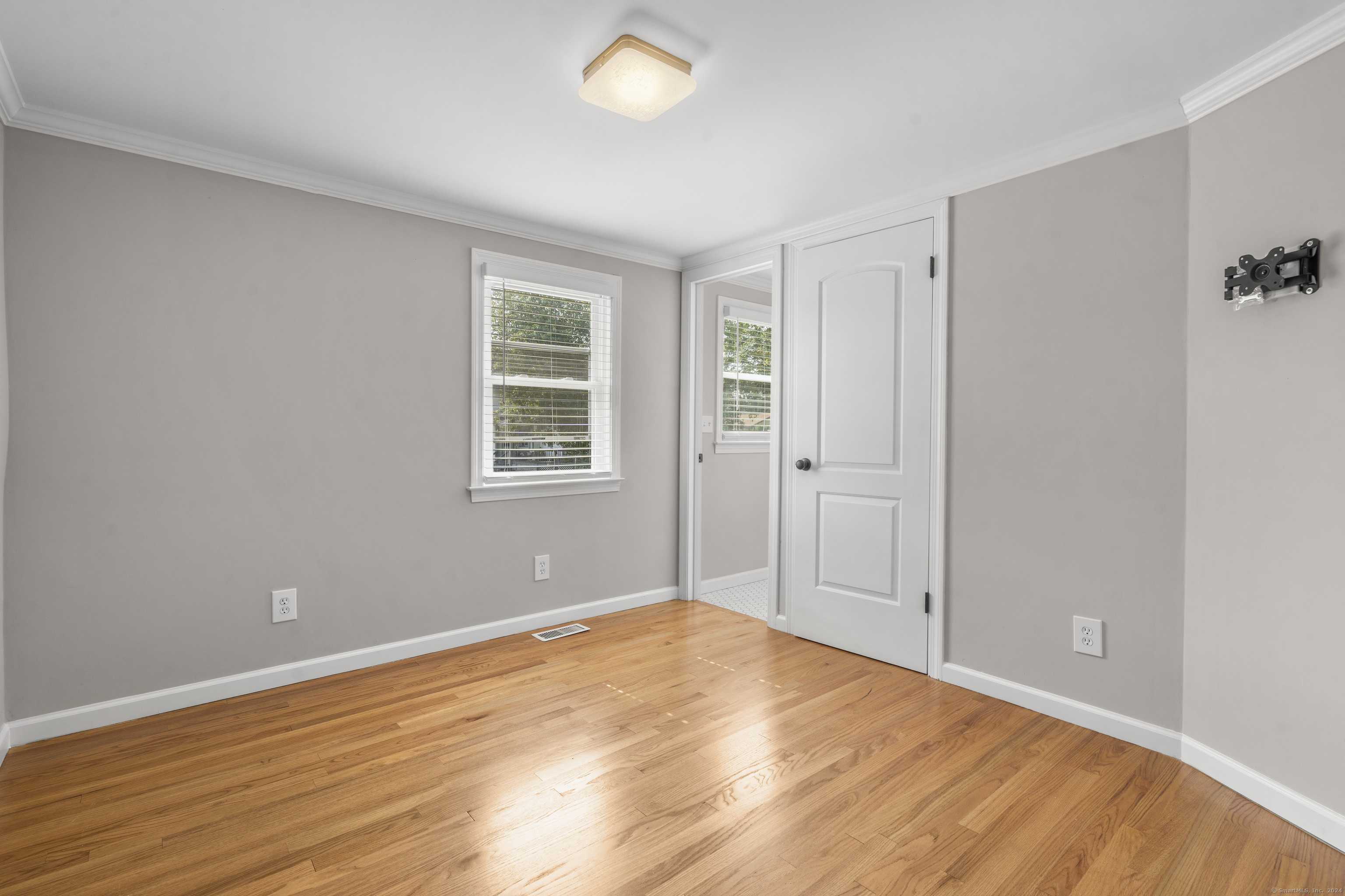 6 Evelyn Road