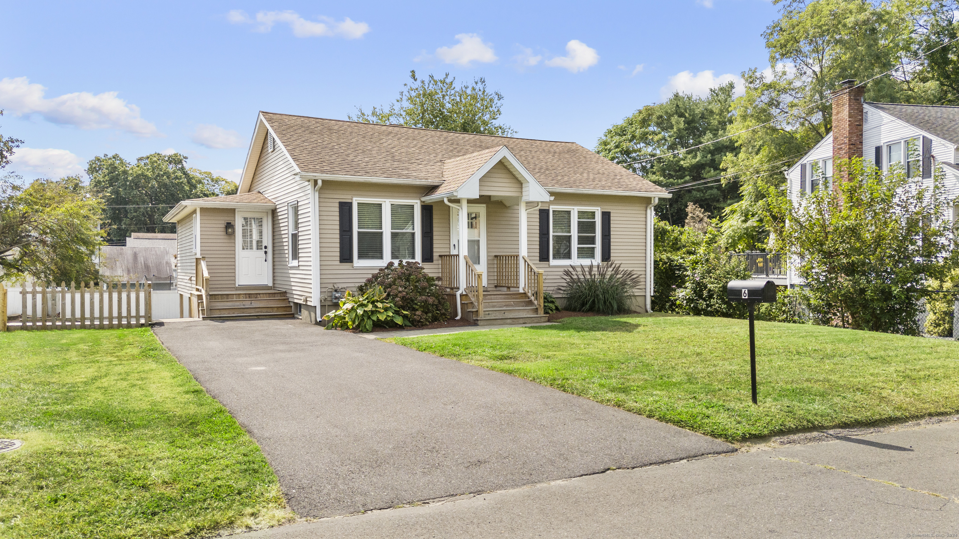 6 Evelyn Road