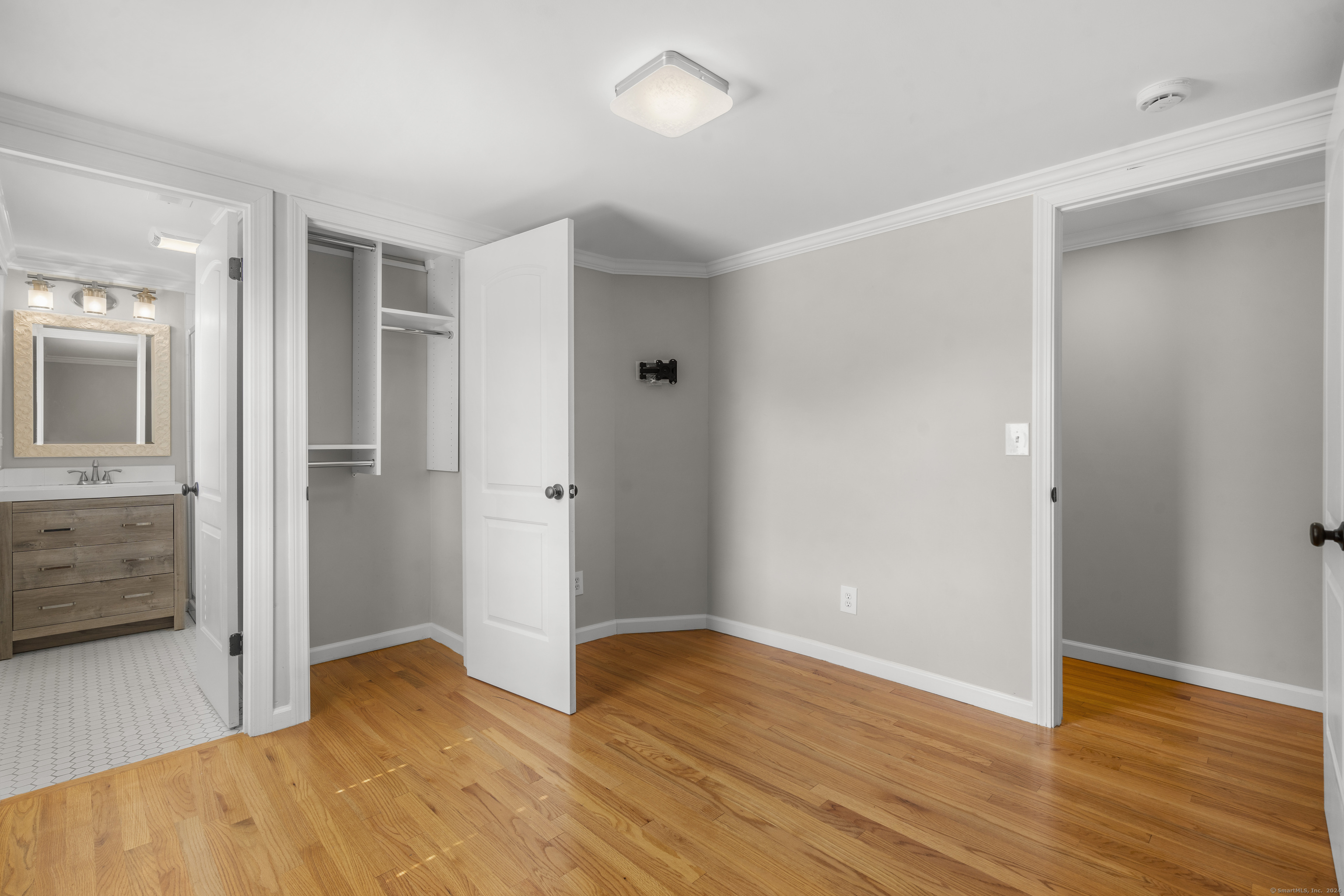 6 Evelyn Road