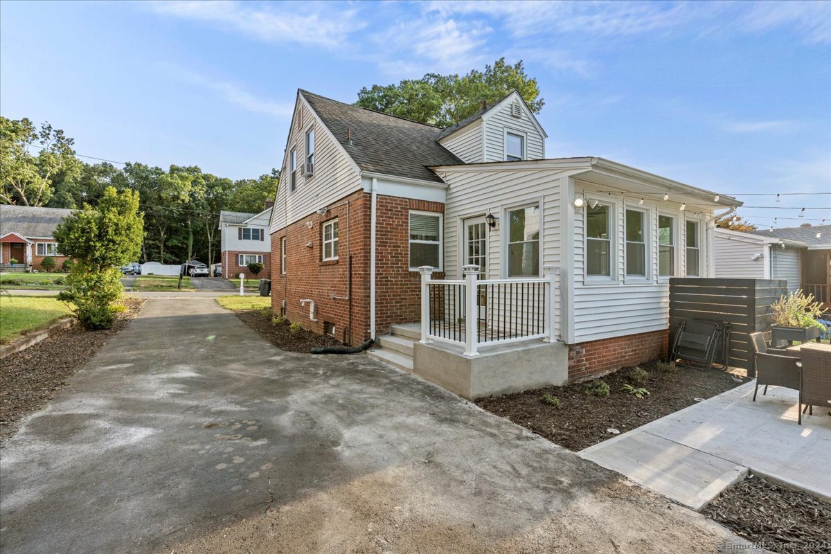 19 Lakeview Avenue