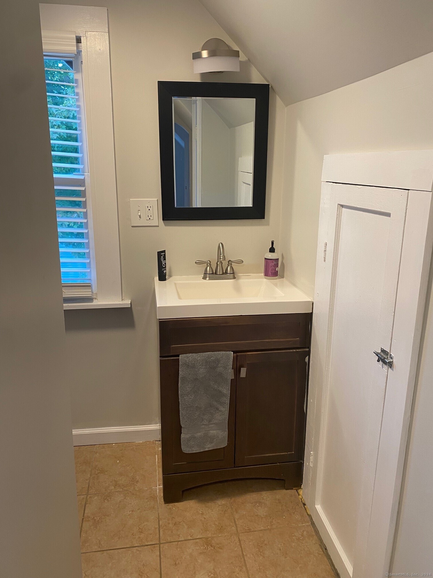 85 Myrtle Avenue 3rd floor