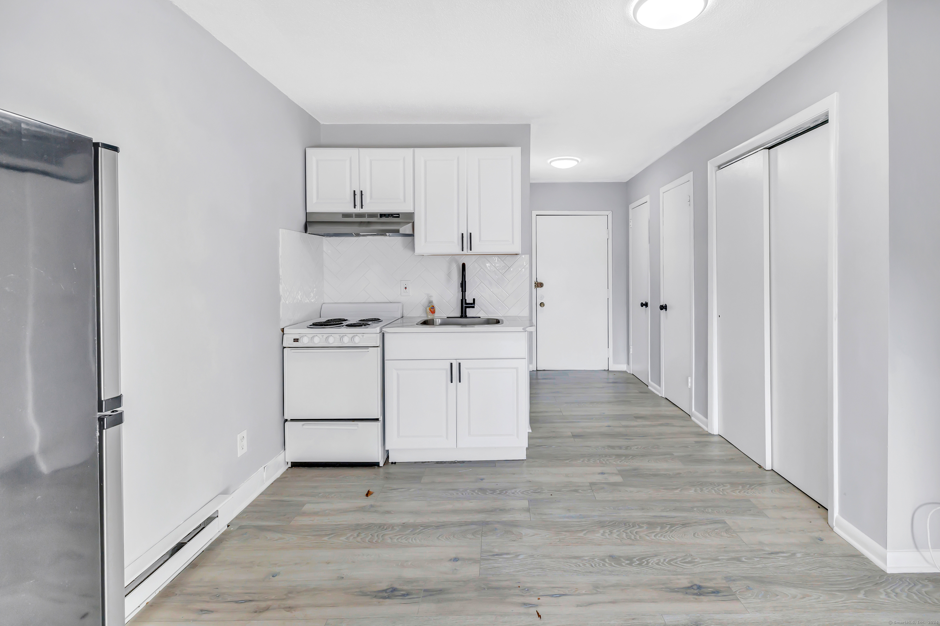 289 Main Avenue 5