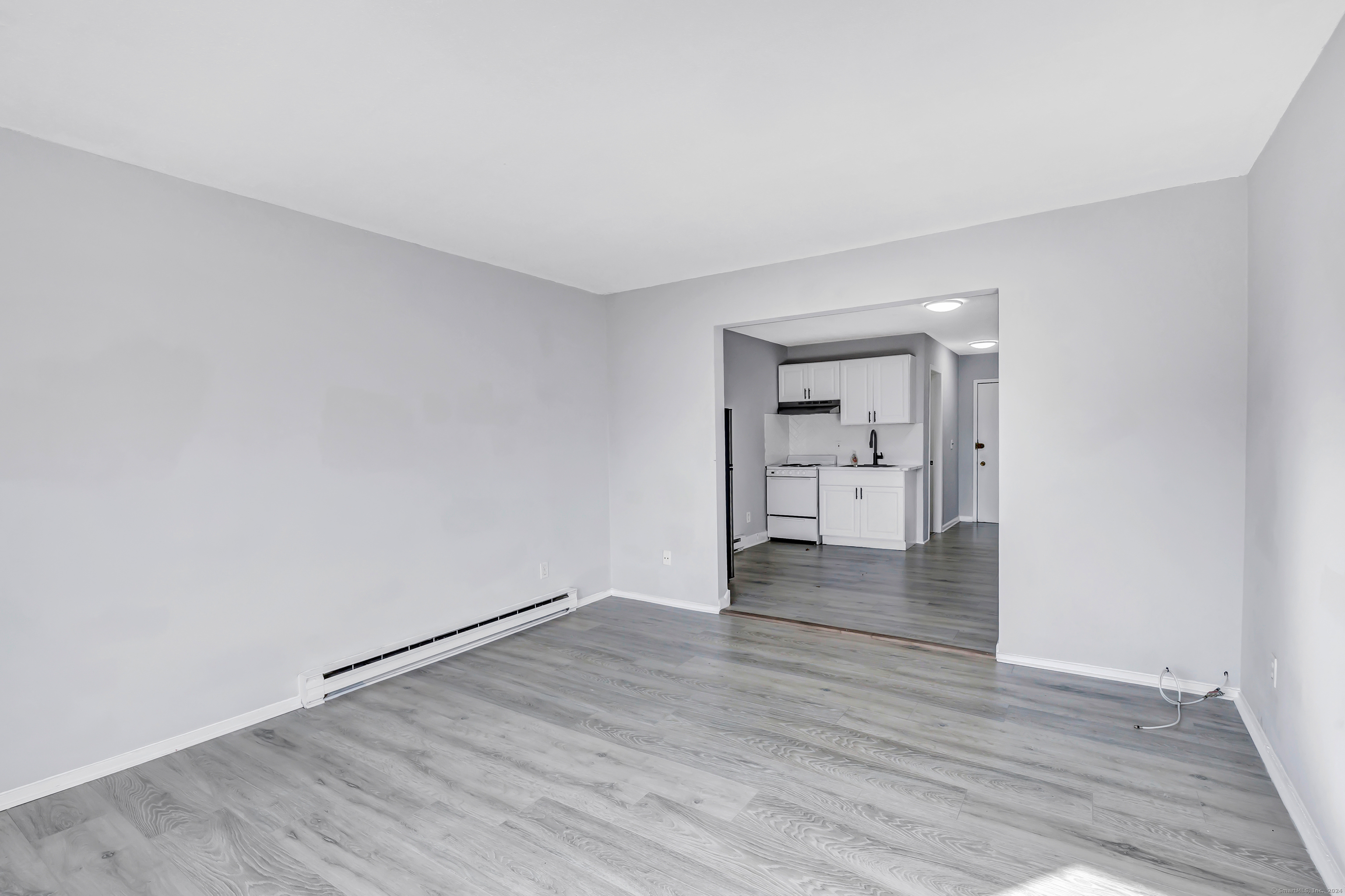 289 Main Avenue 5