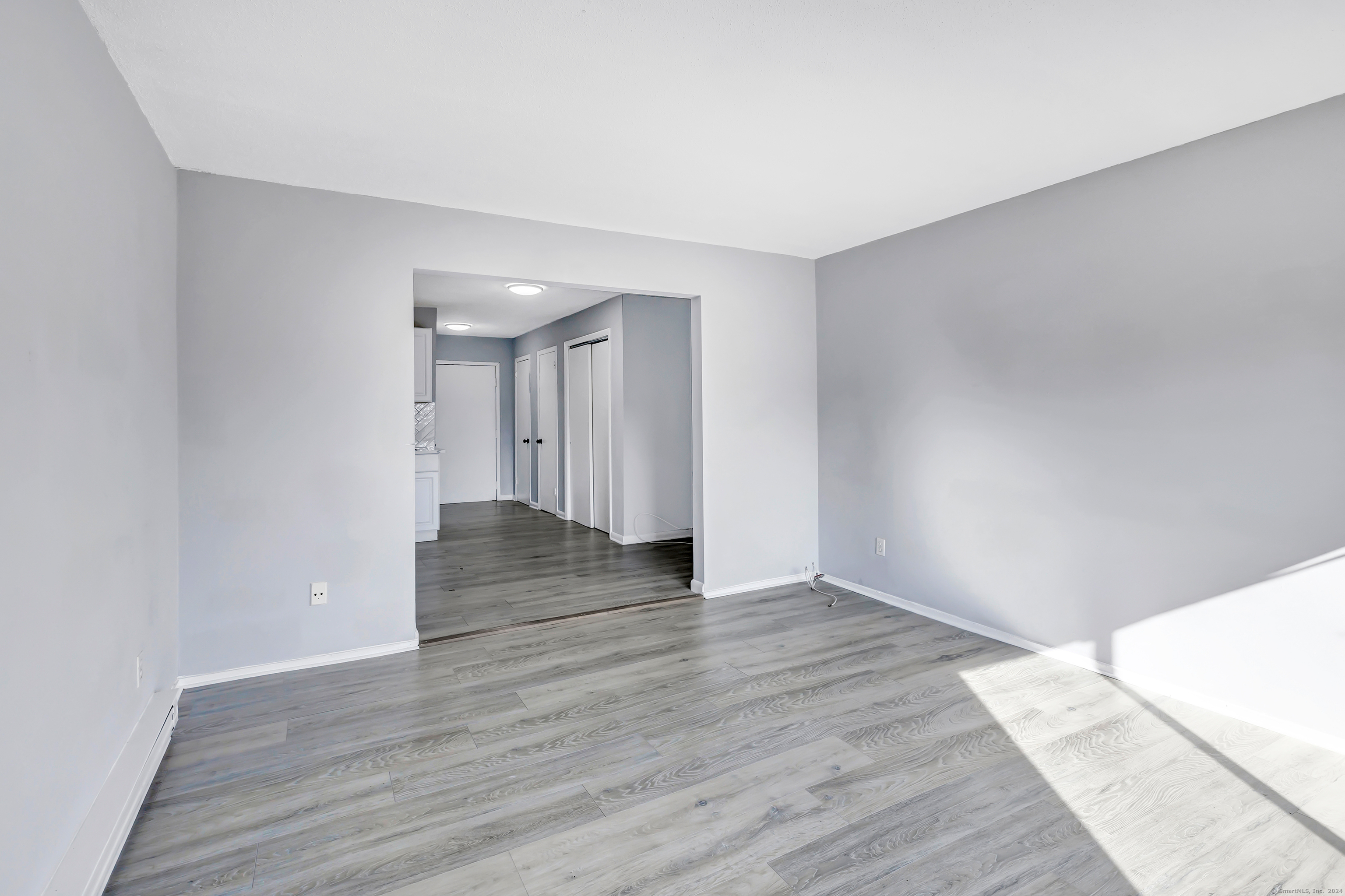 289 Main Avenue 5
