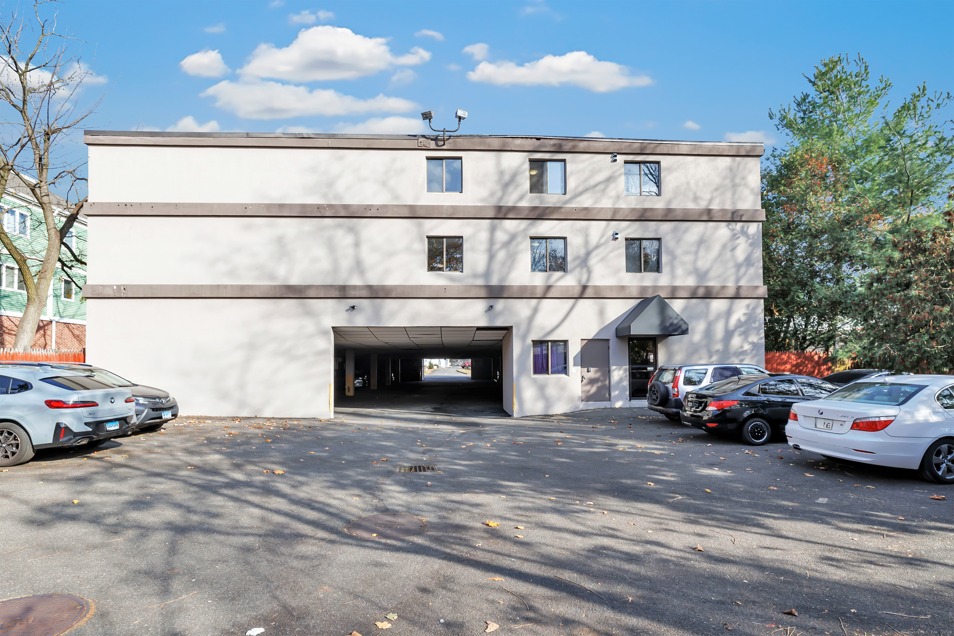 289 Main Avenue 5
