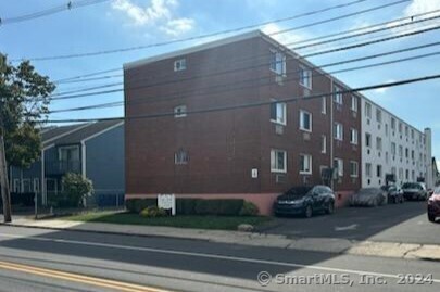 4 Van Zant Street B7