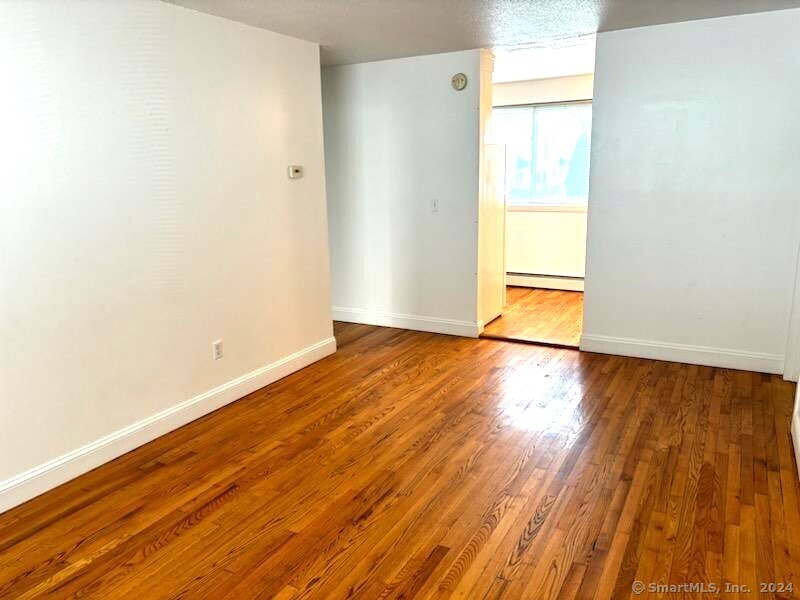 4 Van Zant Street B7