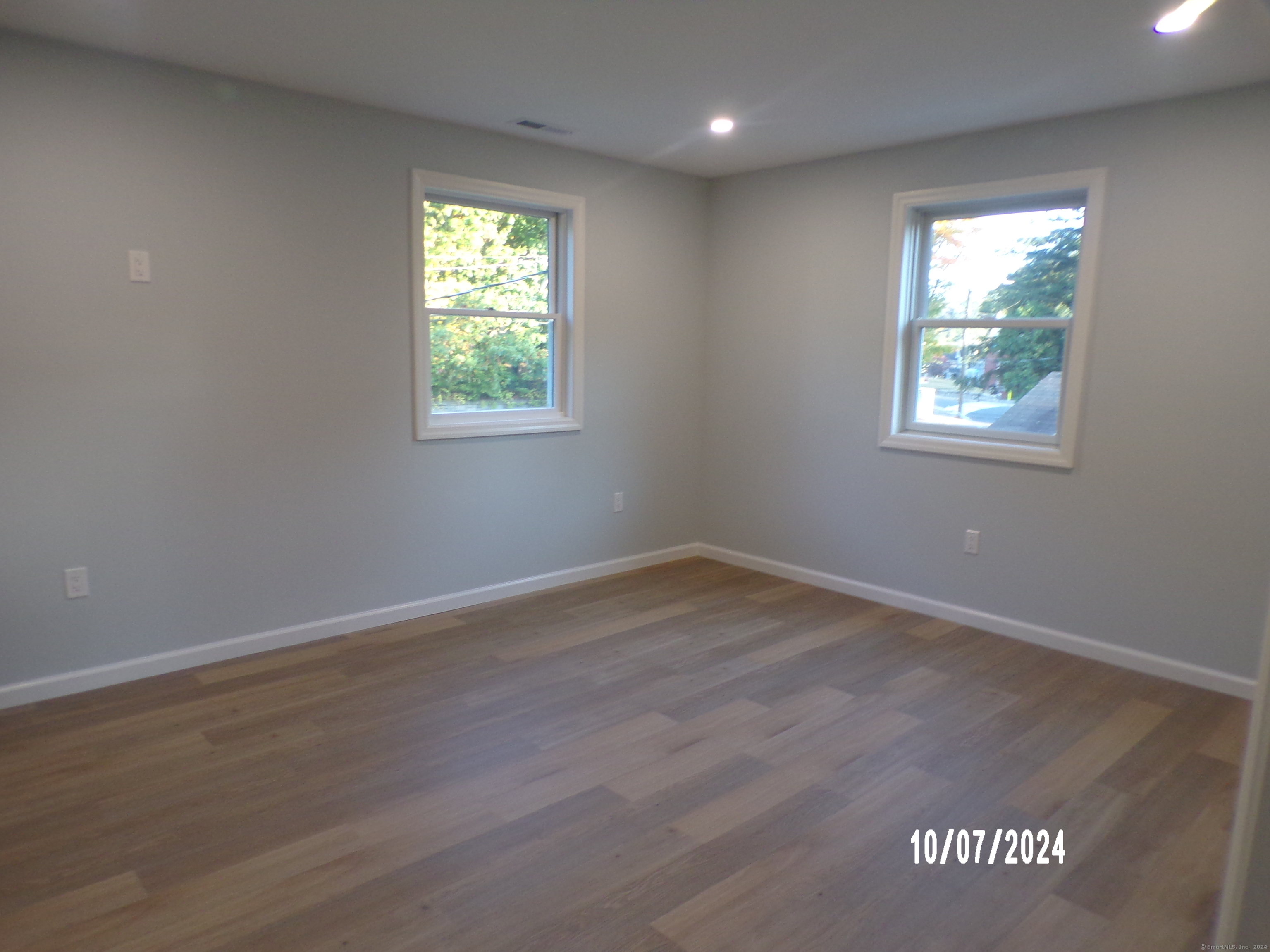 28 South Cliff Street 2nd Flr.