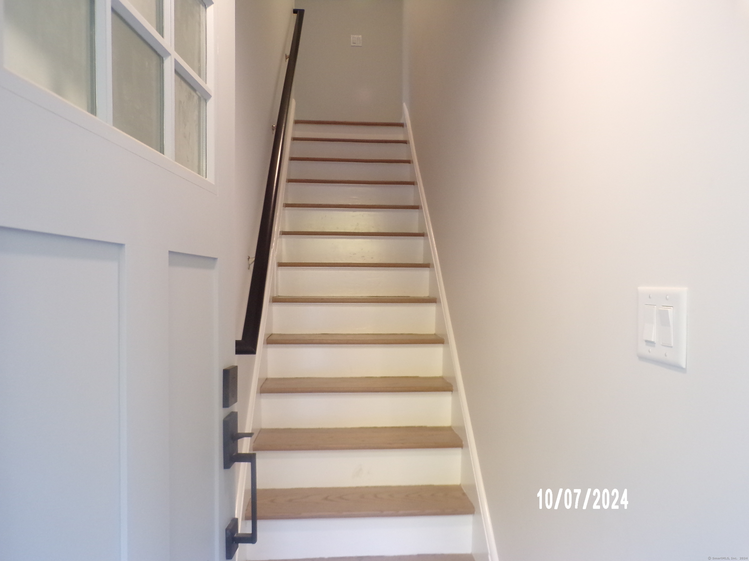 28 South Cliff Street 2nd Flr.