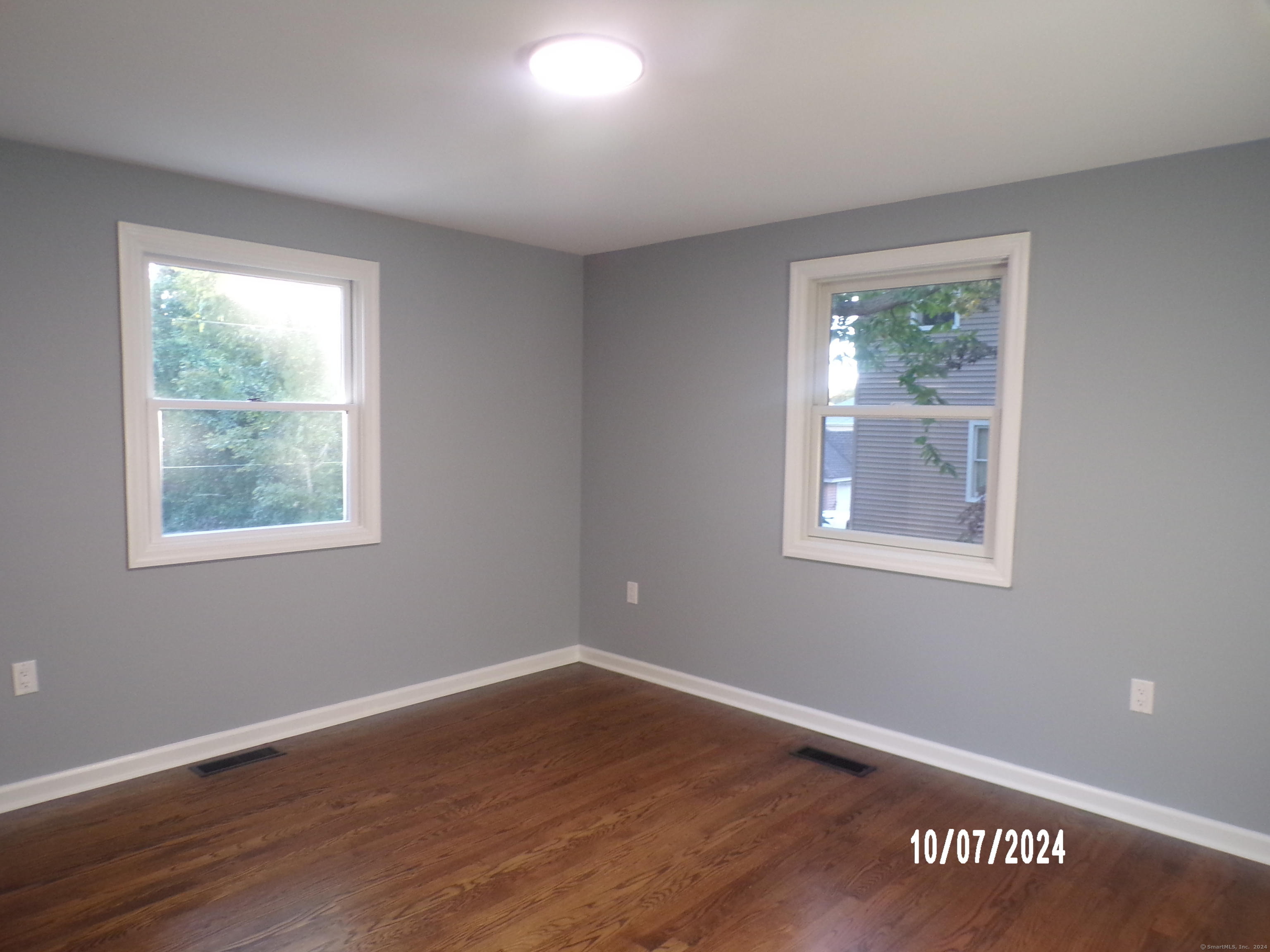 28 South Cliff Street 2nd Flr.