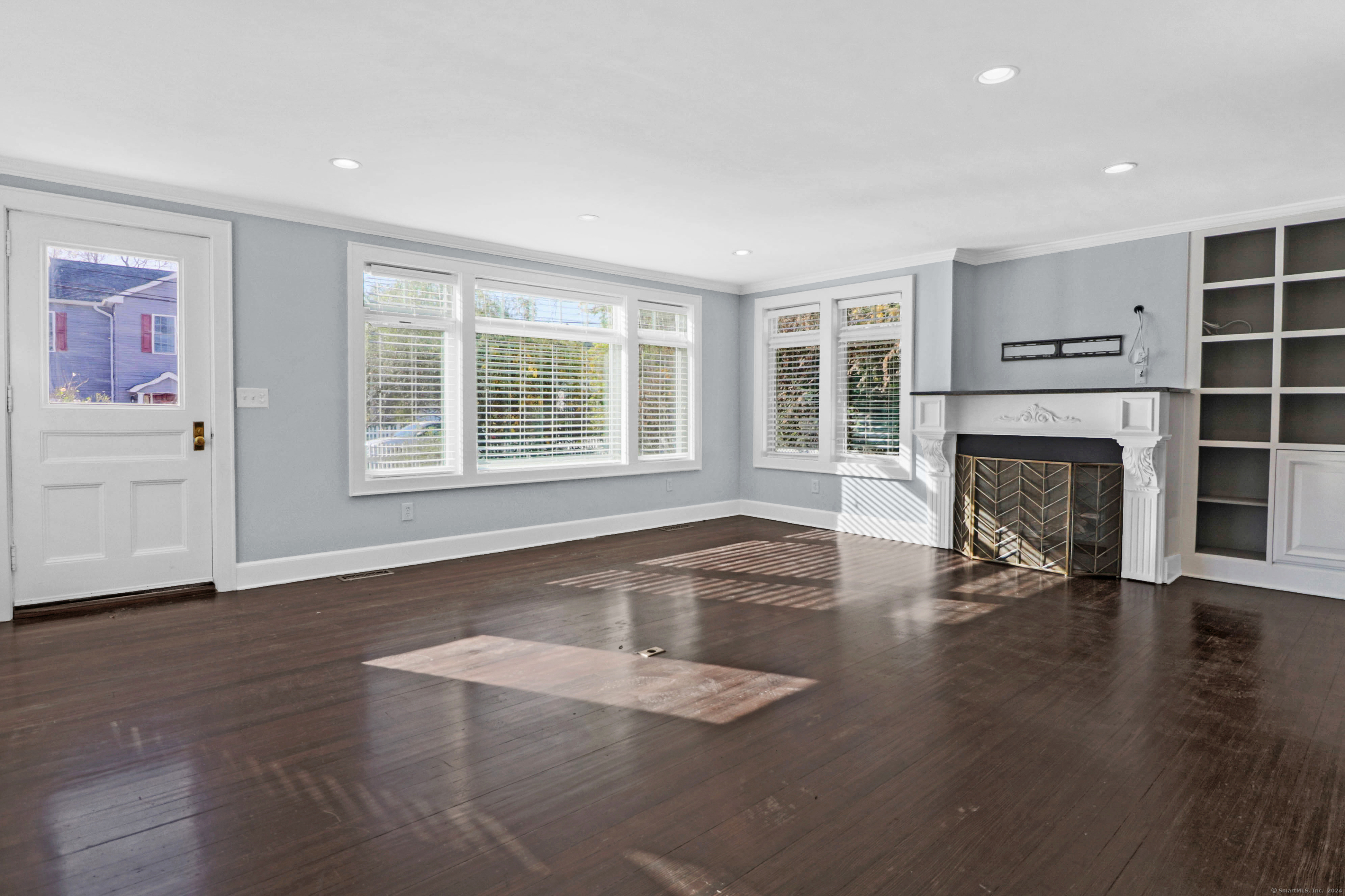 16 Douglas Avenue A