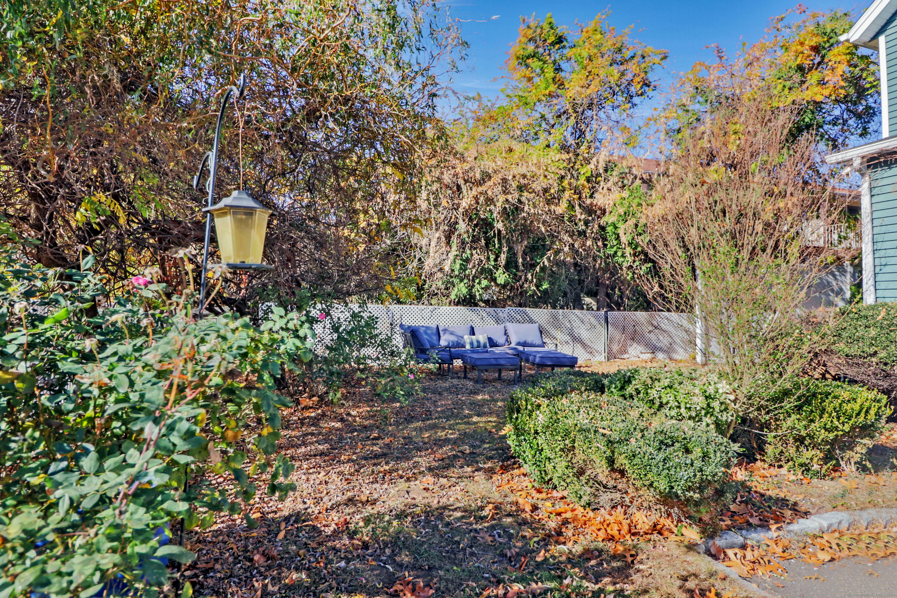 16 Douglas Avenue A