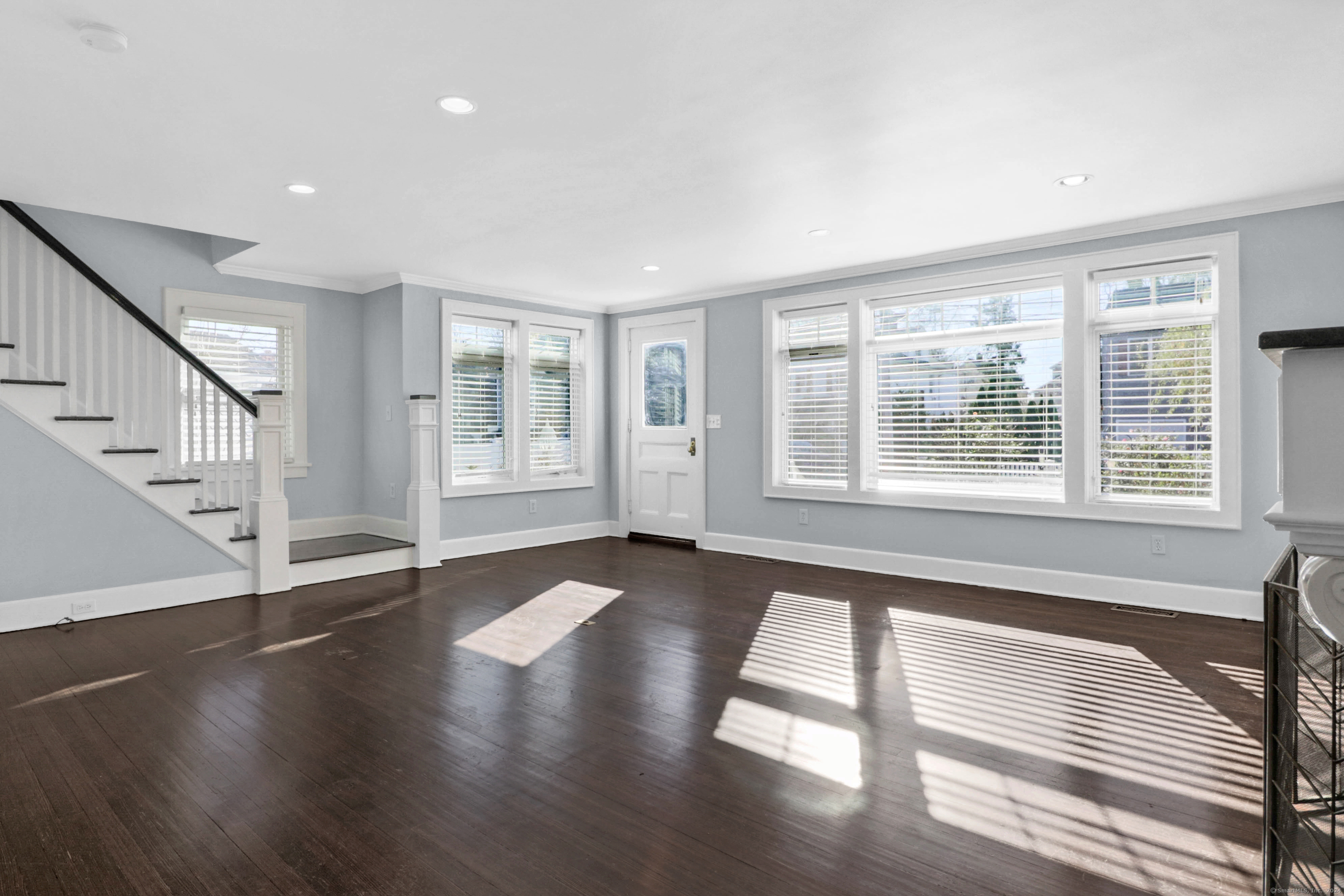 16 Douglas Avenue A