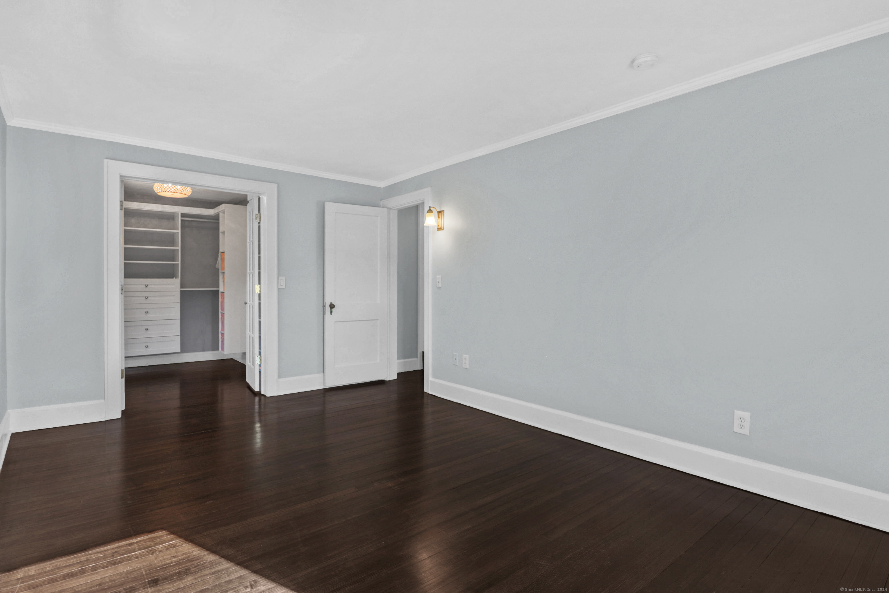 16 Douglas Avenue A