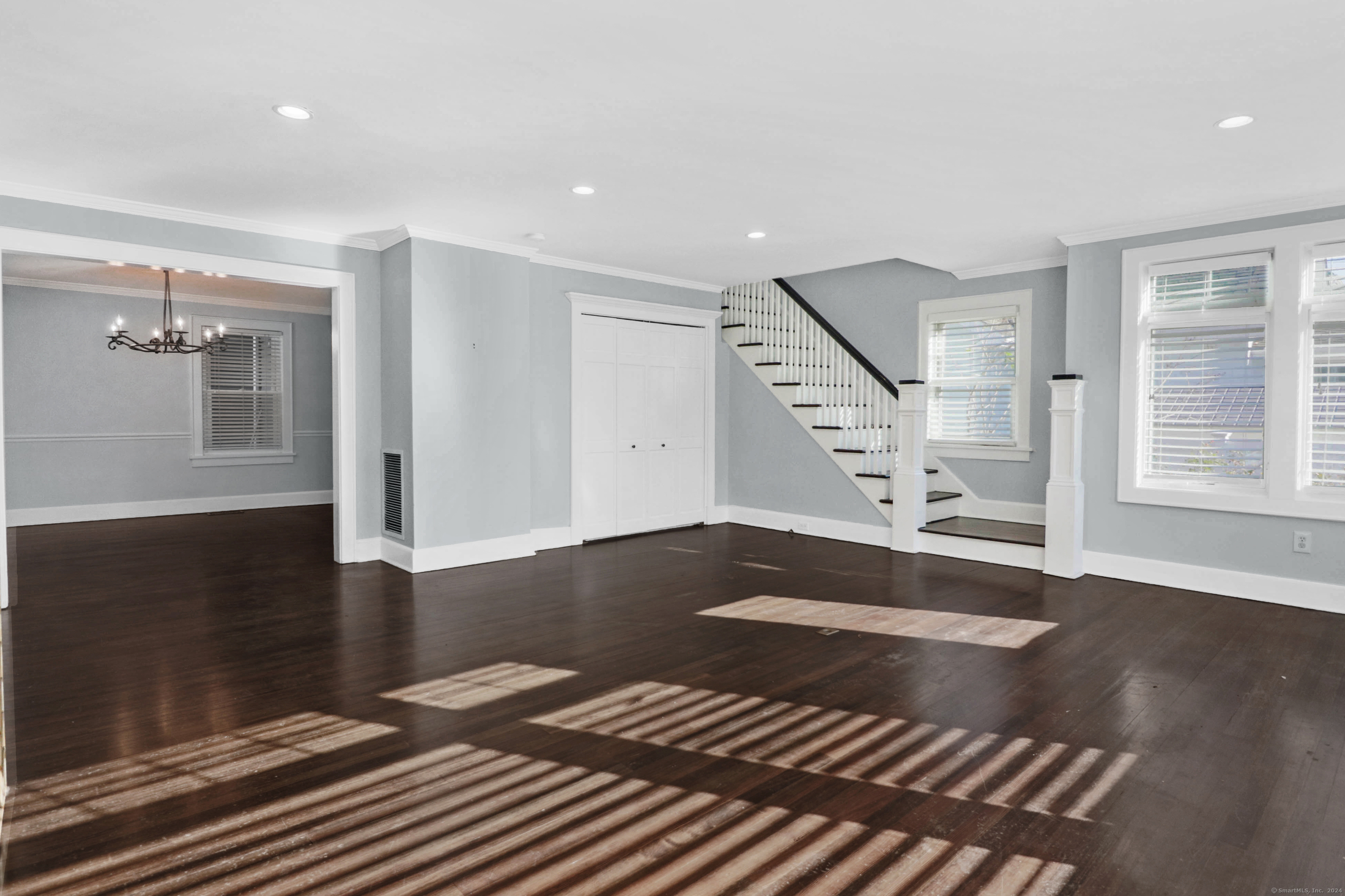 16 Douglas Avenue A