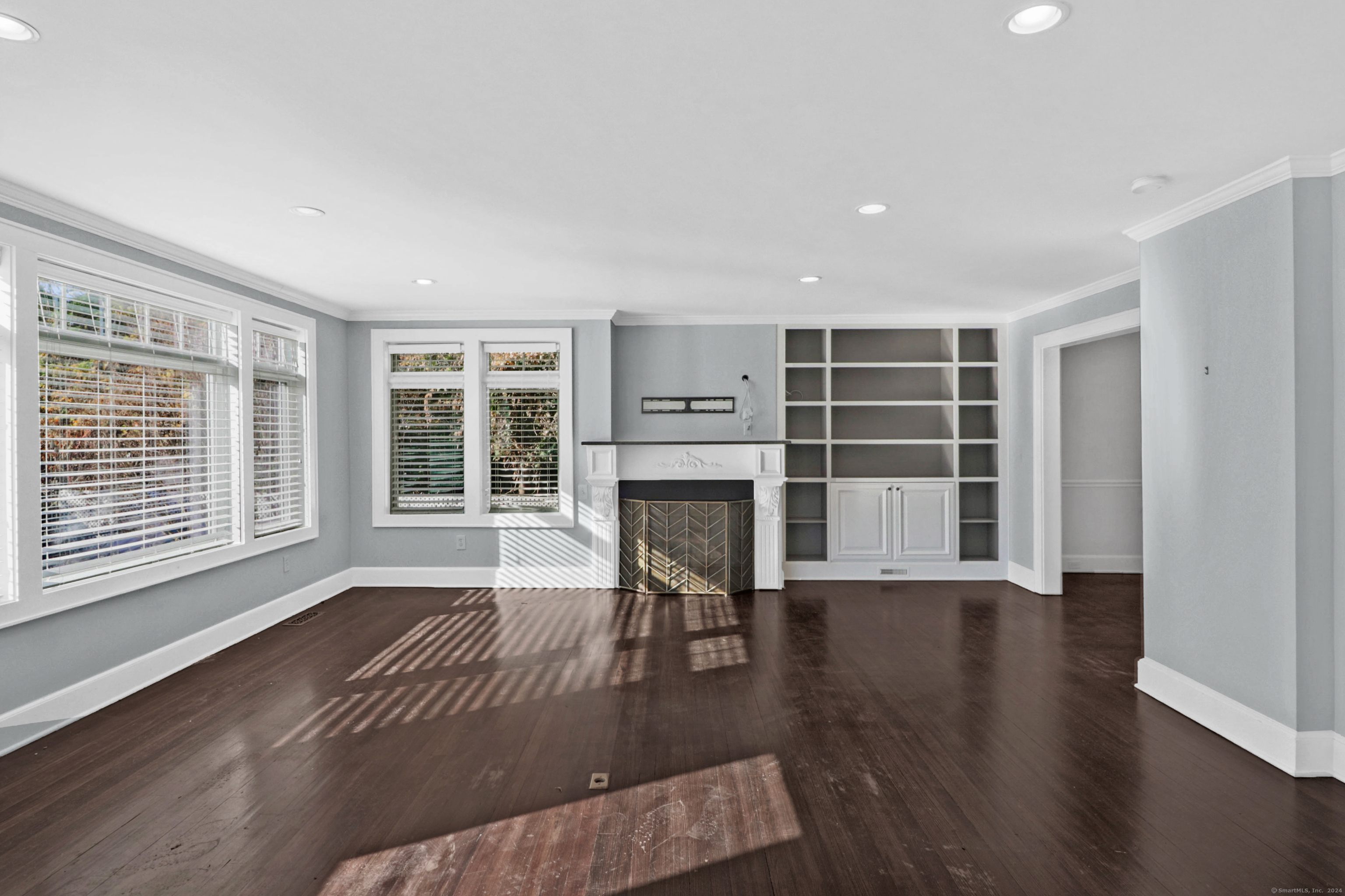 16 Douglas Avenue A